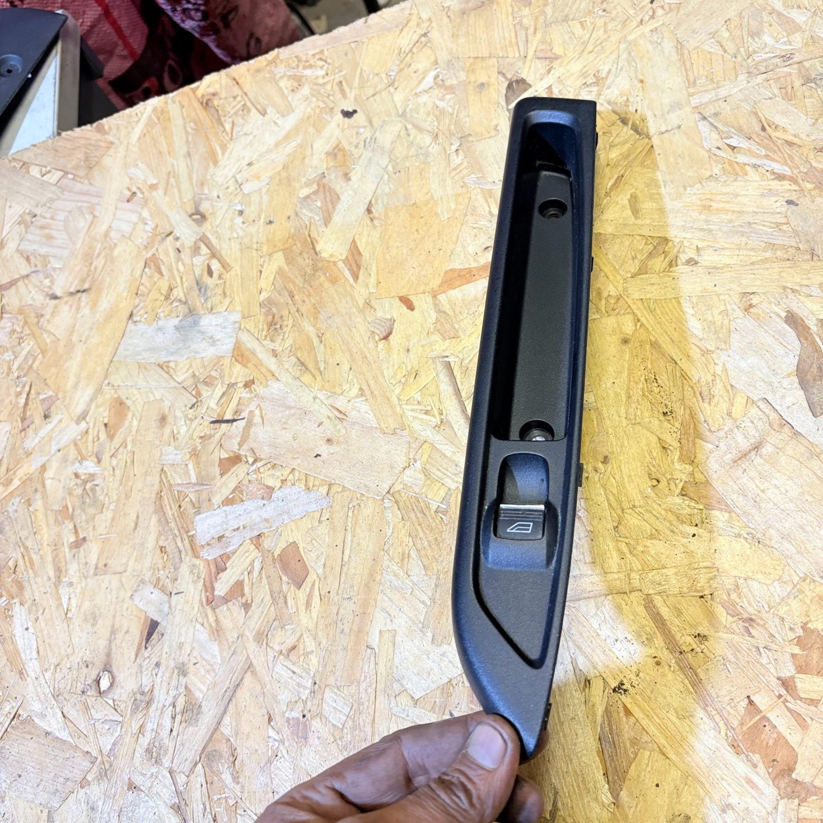 Ford B-Max 2012 WINDOW SWITCH & TRIM REAR RIGHT SIDE AV11-R226A36-ACW