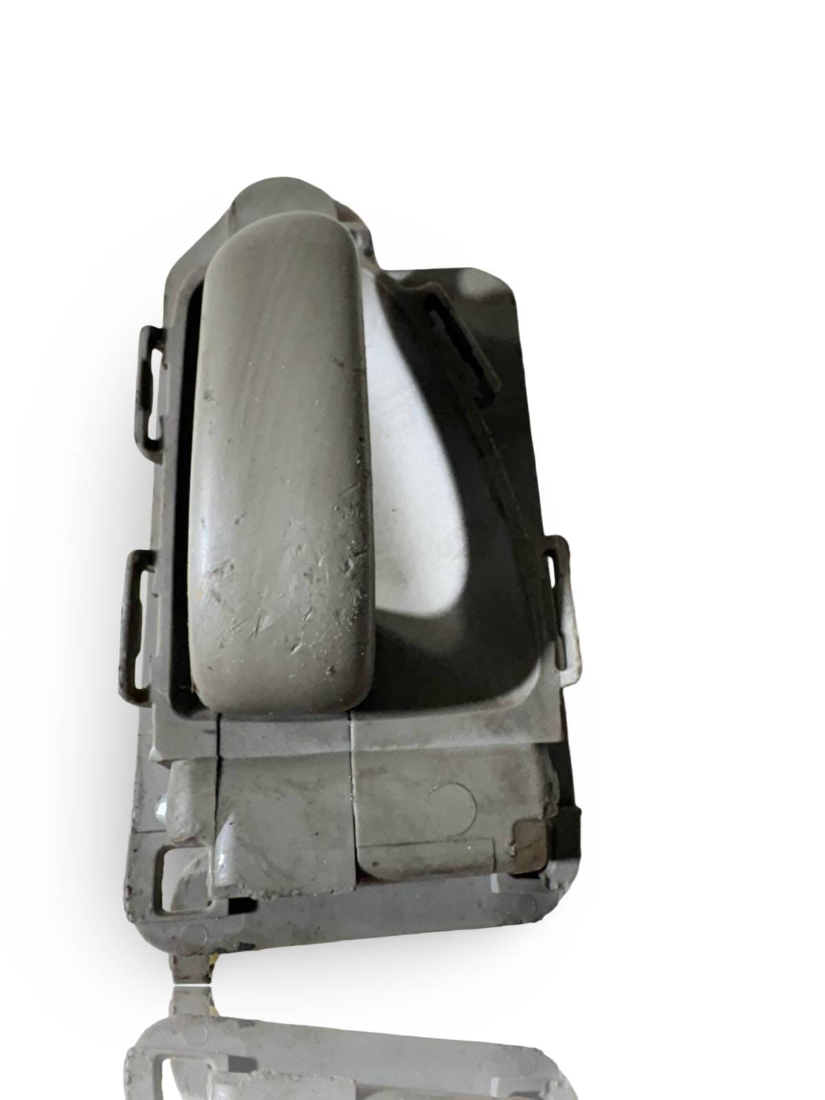 CITROEN XSARA PICASSO MK1 DRIVER SIDE FRONT OR REAR INTERIOR HANDLE 9631487677