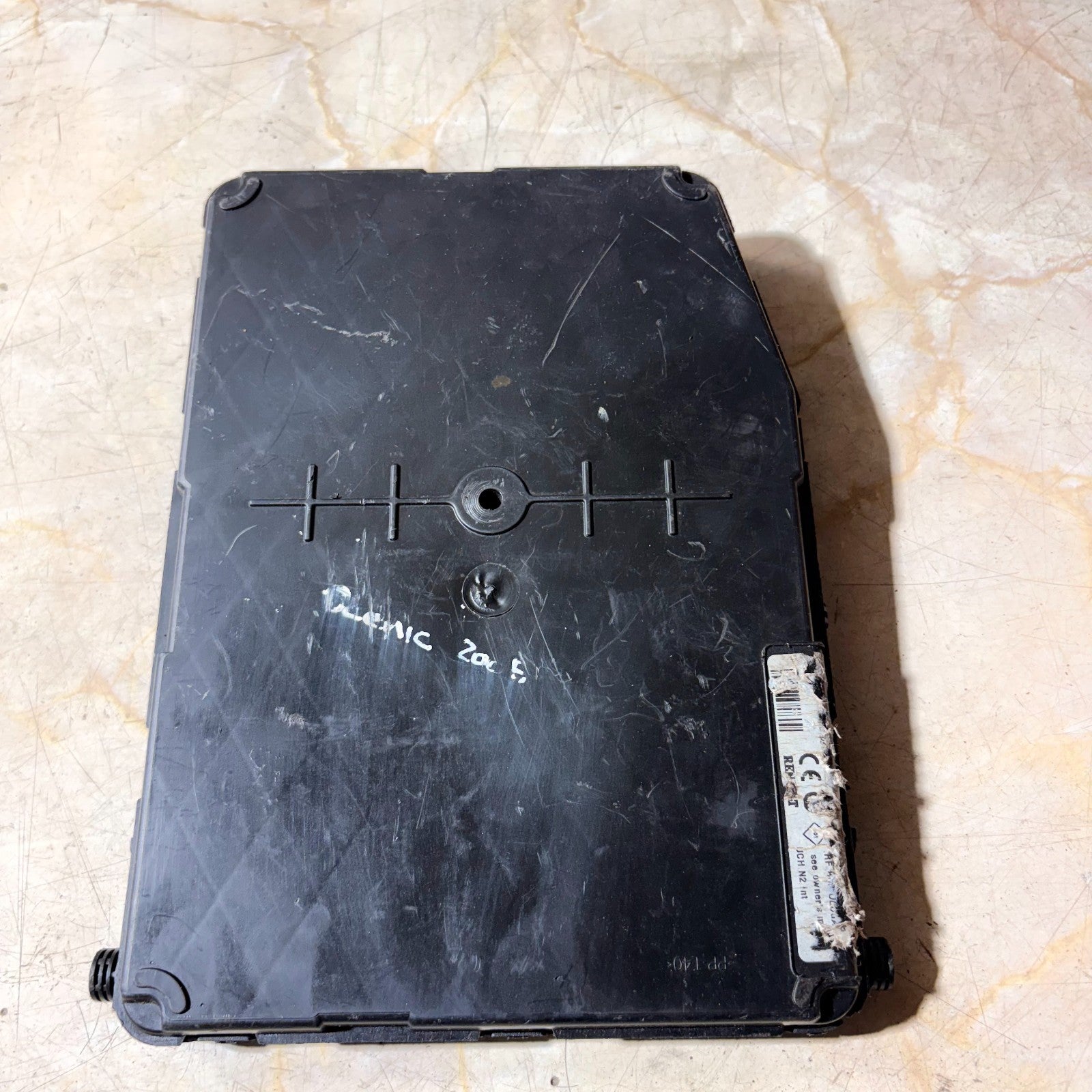 Renault Scenic II 01-05 2.0 F4R 770 771 UCH BCM Body Control Module 8200351184
