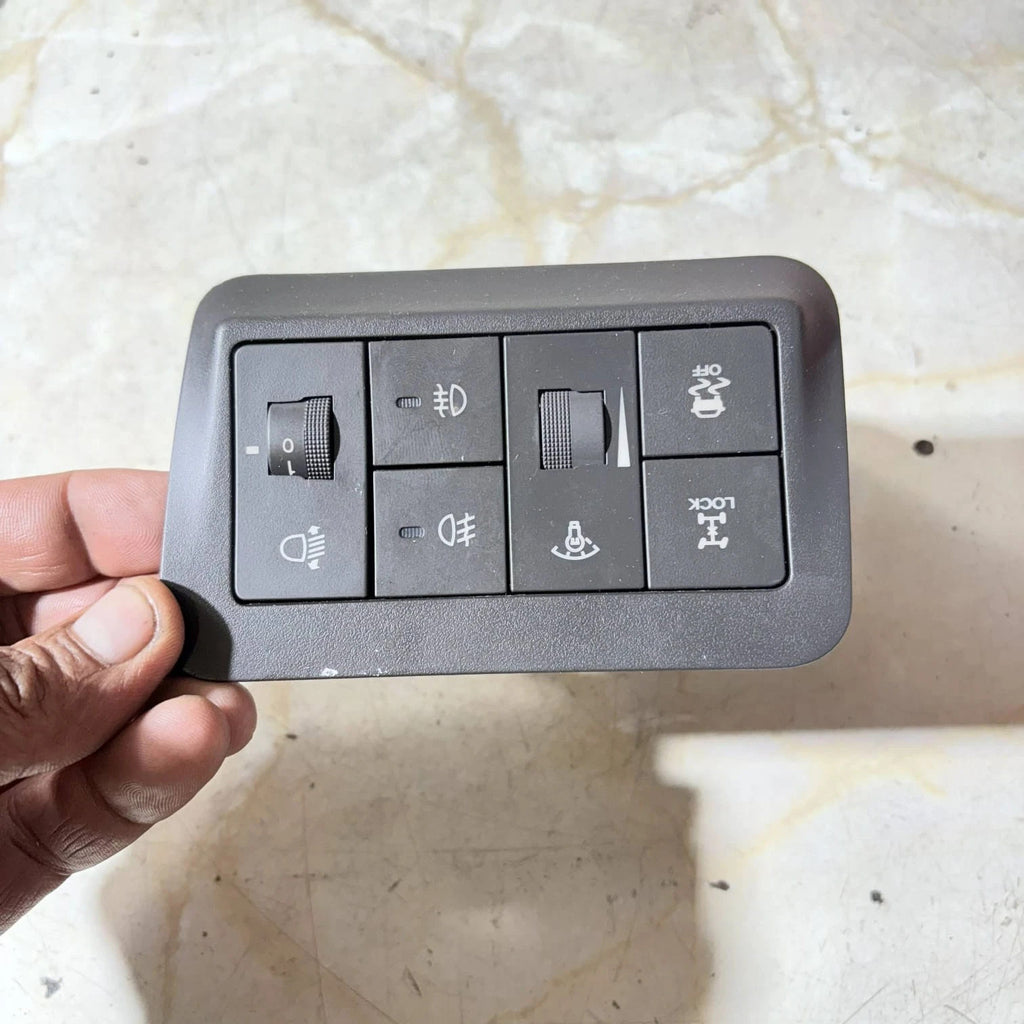 HYUNDAI SANTA FE TC MK2 (2011) CONTROL SWITCH 202002962