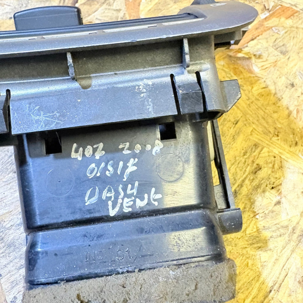 PEUGEOT 407 DASHBOARD AIR VENT FRONT RIGHT DRIVER SIDE 2008