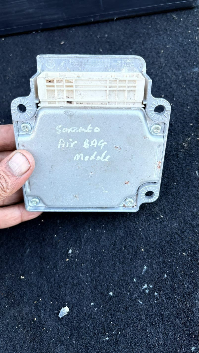 KIA SORENTO XS MK1 AIRBAG CONTROL UNIT ECU 95910-3E200 2002-2009