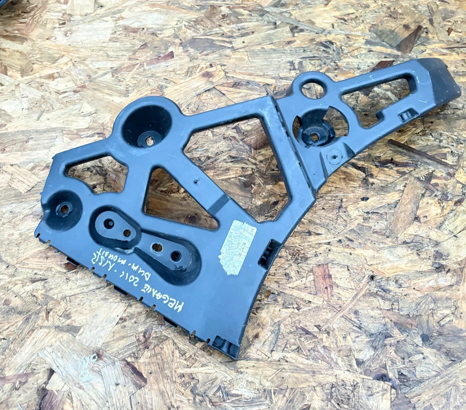 RENAULT MEGANE III 2009-2016 REAR LEFT SIDE BUMPER BRACKET 0001032274