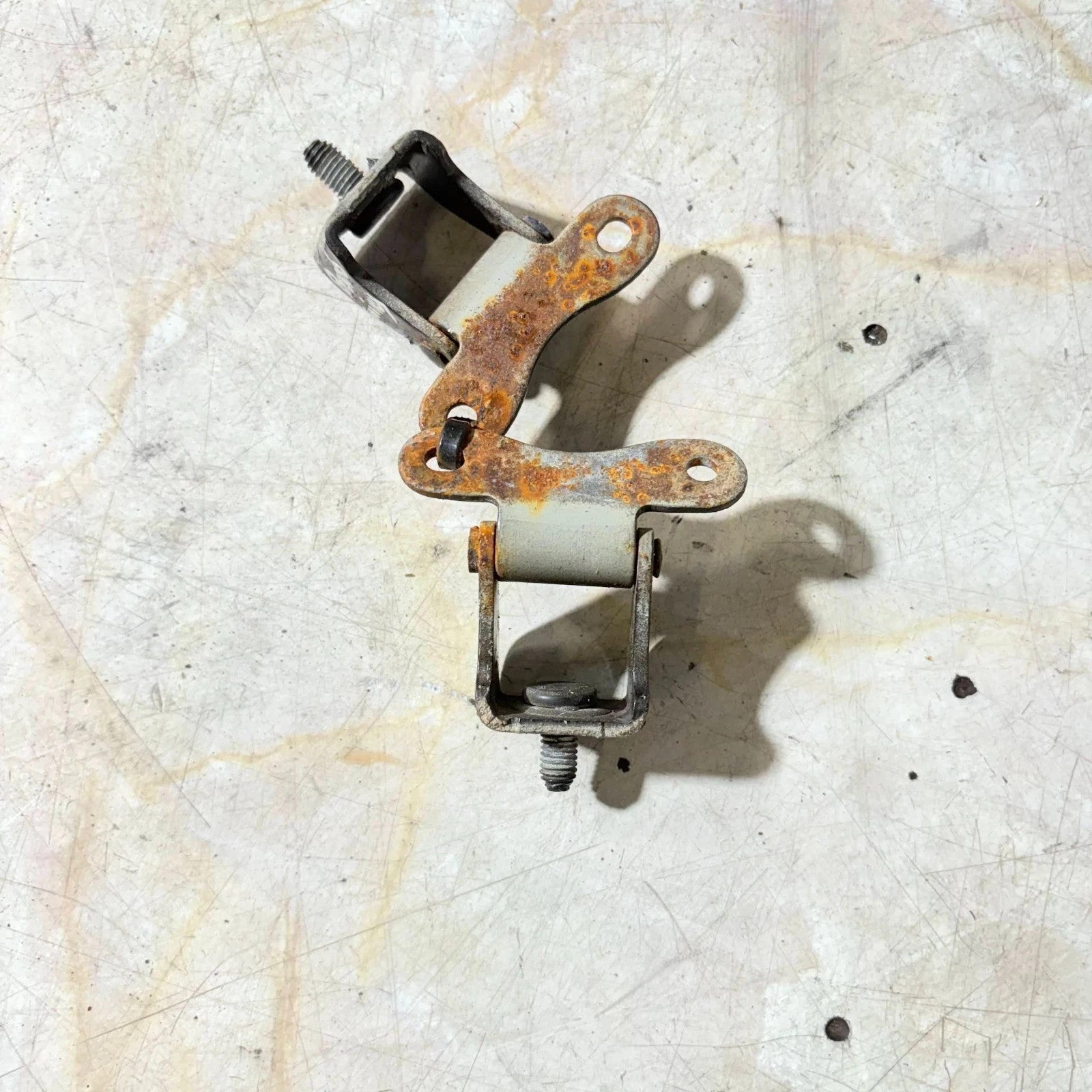 Suzuki Alto 2009-2014 HA25 Tailgate Boot Lid Hinges Pair Rear Hatch Hinge Set