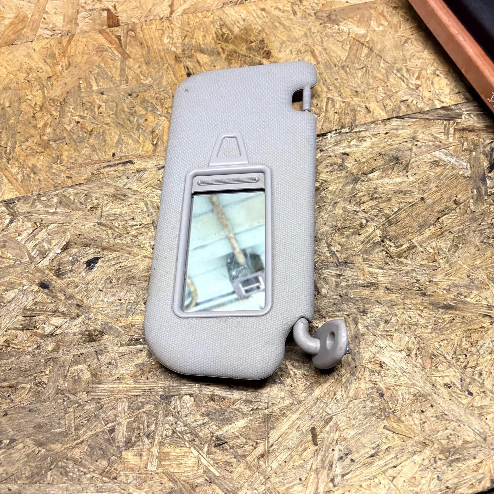Kia Rio 2012-2015 RH Front Sun Visor Grey Vanity Mirror 85202-1W401DCM