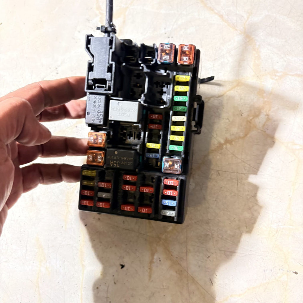 Chevrolet Aveo 2011-2015 T300 1.3D Hatch Interior Fuse/Relay Box 2B0Z4010F