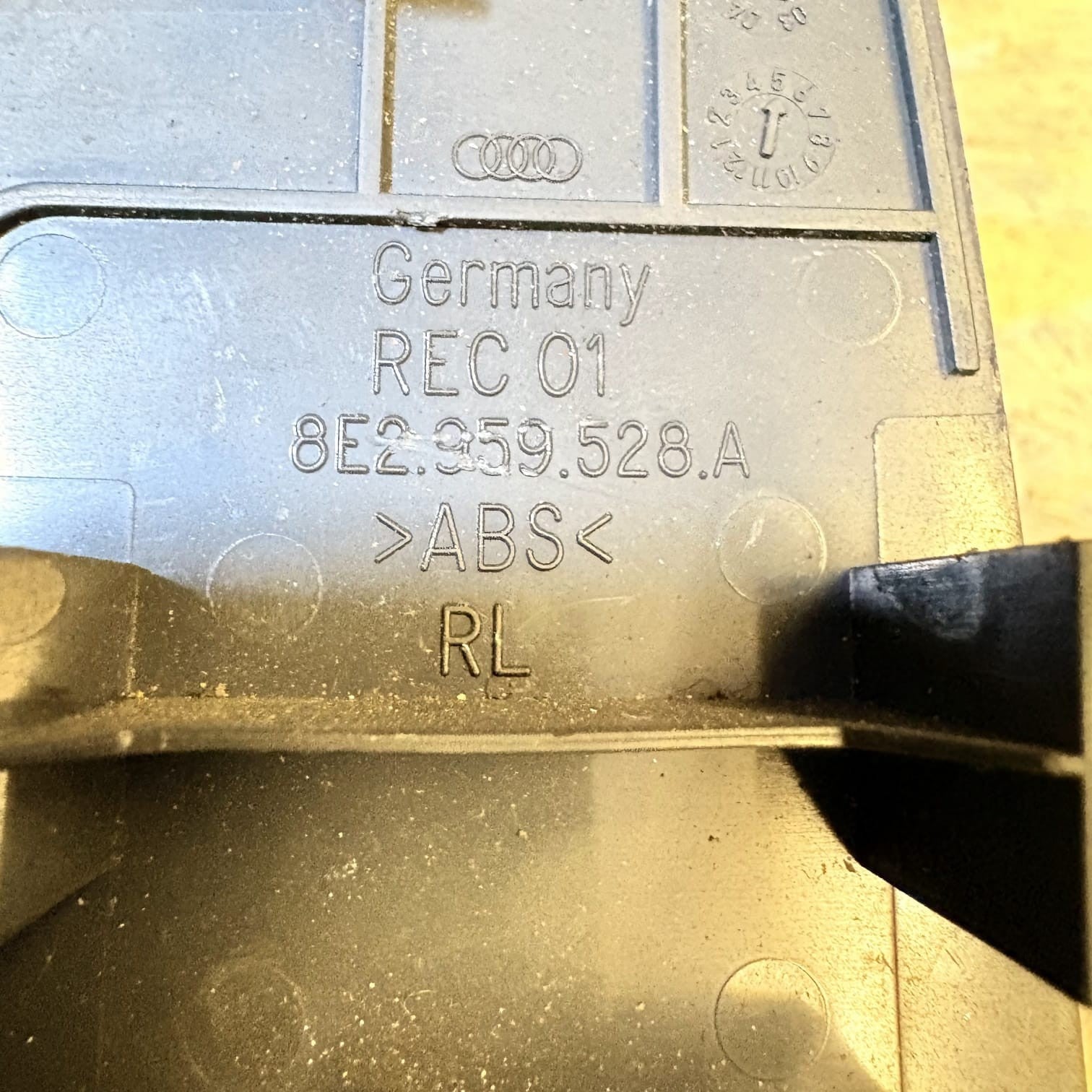 AUDI A4 ALARM TILT SWITCH 8E2959528A A138
