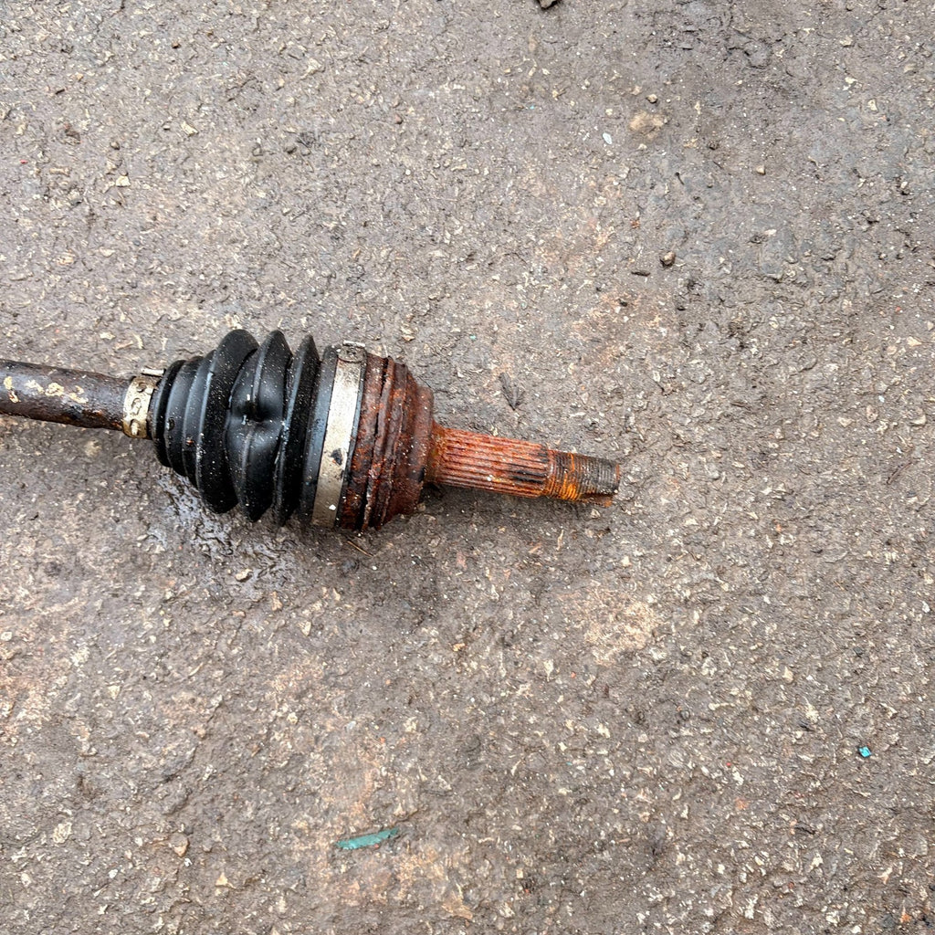 Toyota Yaris MK1 NCP10 08/1999-06/2002 1.3 RH Driver Driveshaft CV Axle 2NZFE