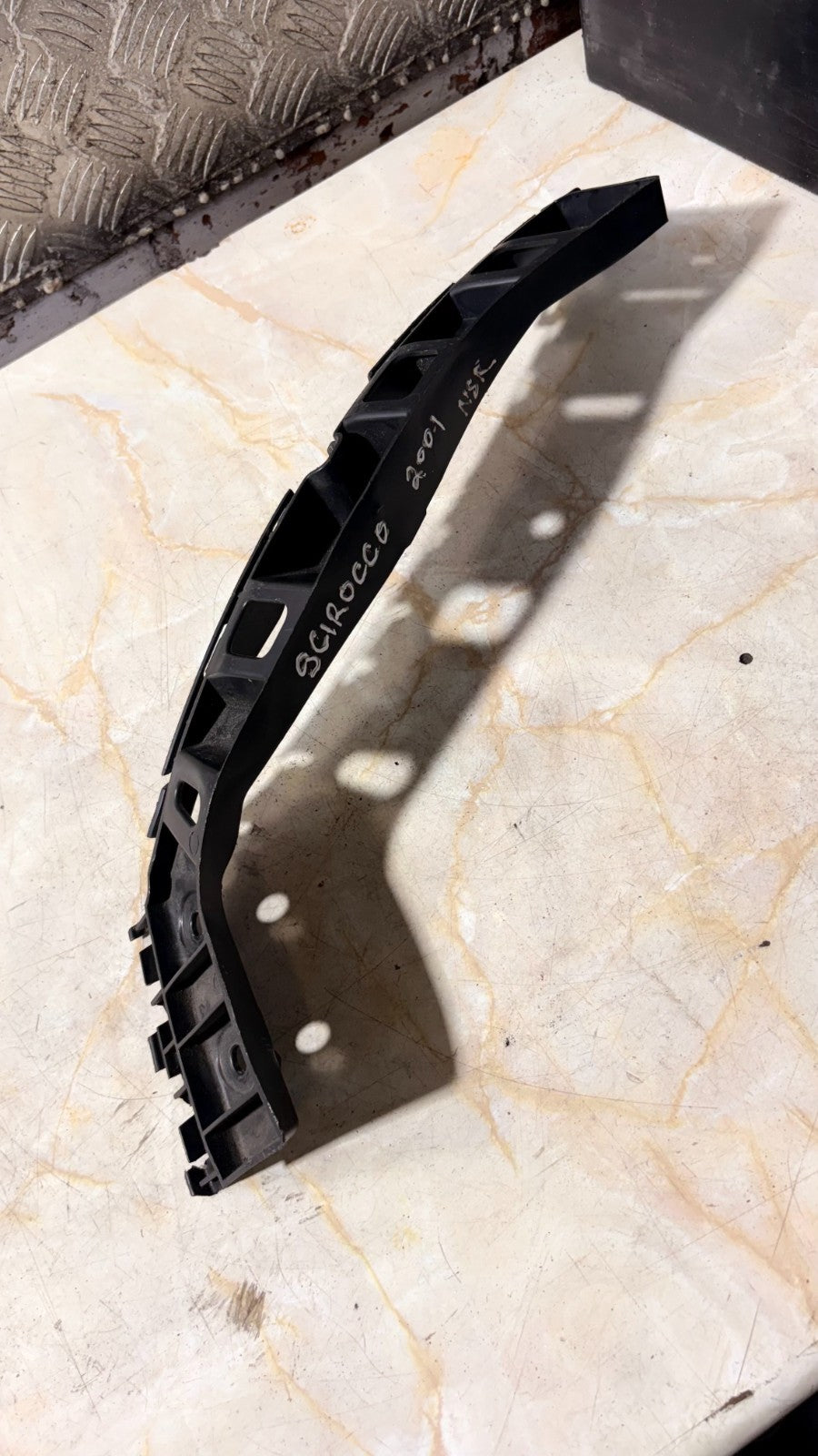 VW SCIROCCO 2001 Rear Left Bumper Bracket