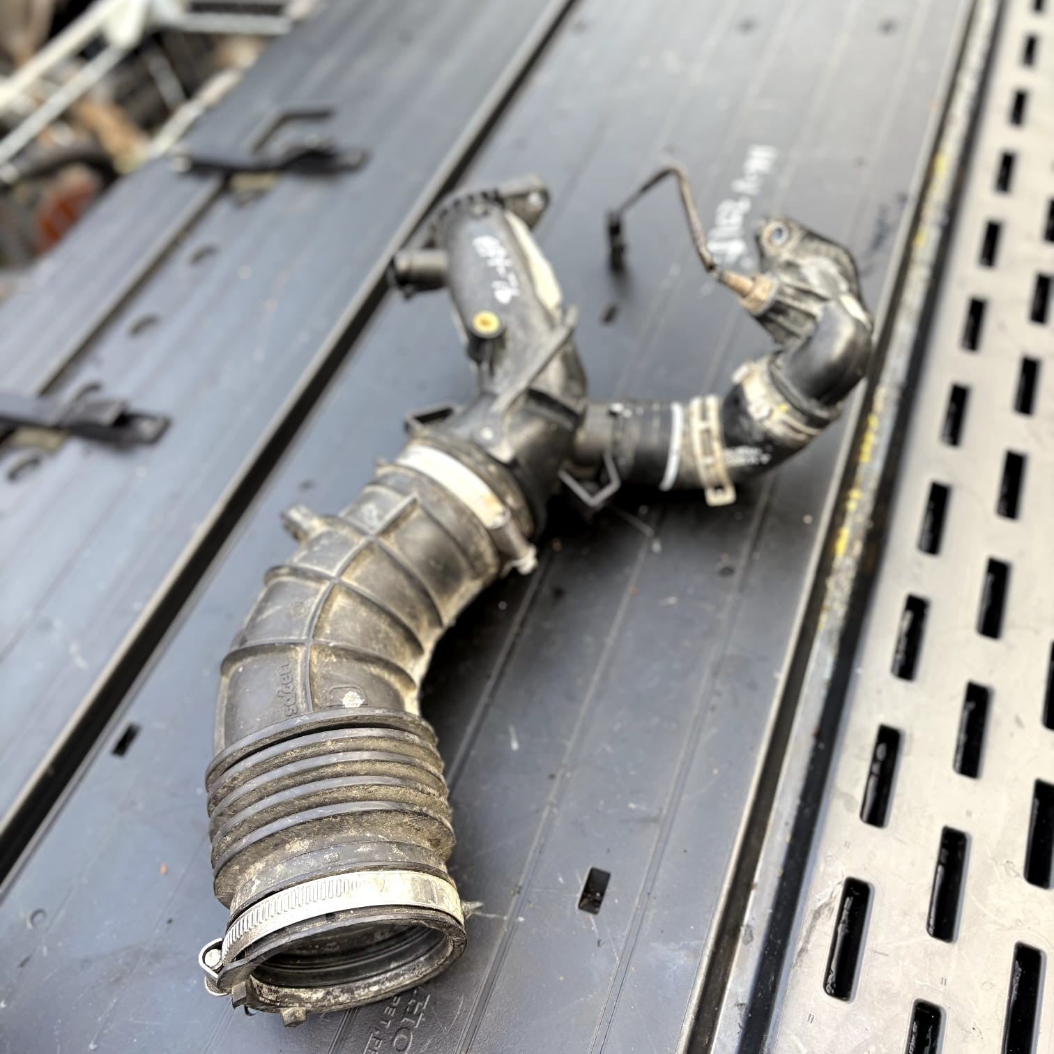 Nissan Qashqai J11 2014-2021 Air Intake Hose Pipe Tube 165763328R