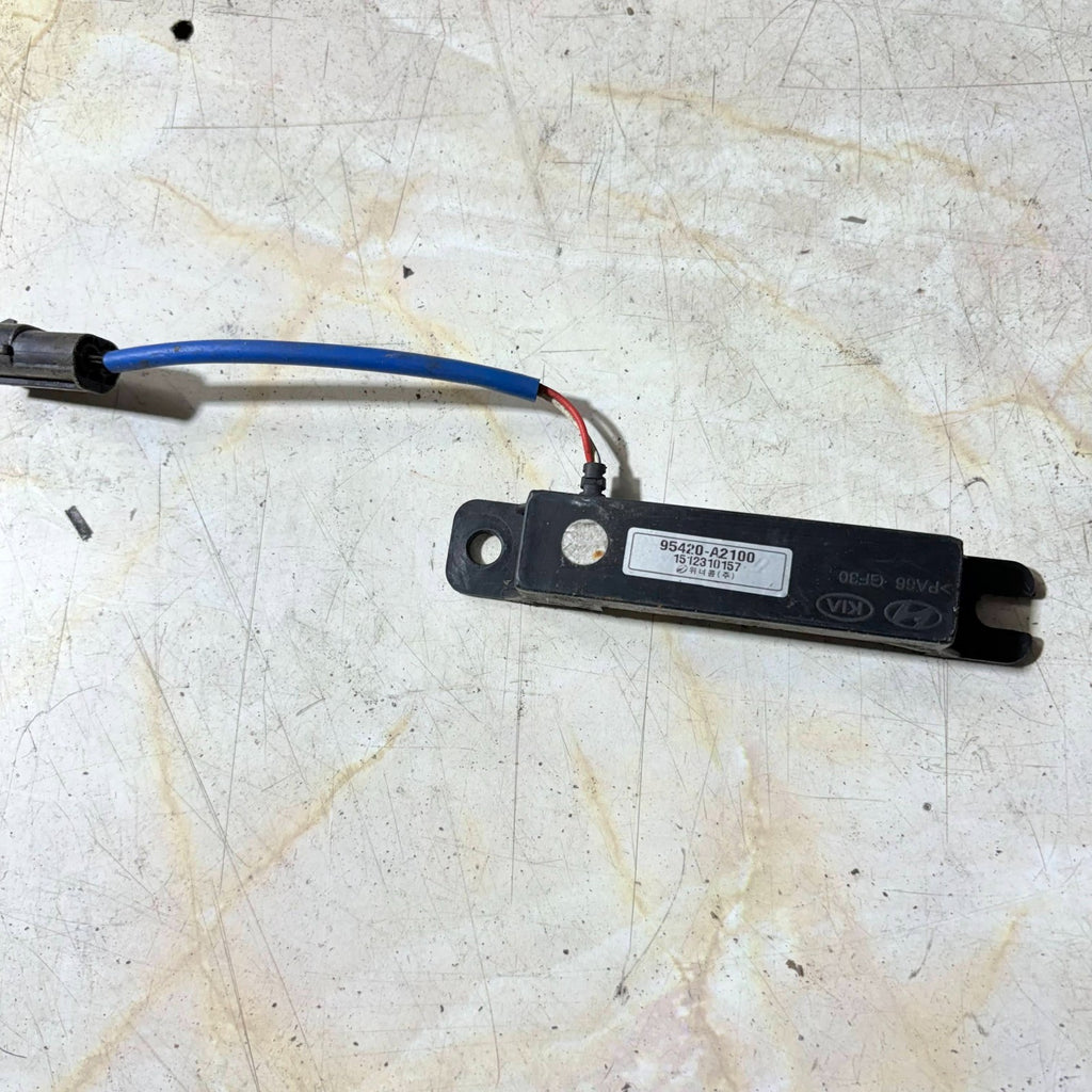 KIA PRO CEED 2016 AERIAL AMPLIFIER MODULE 95420-A2300
