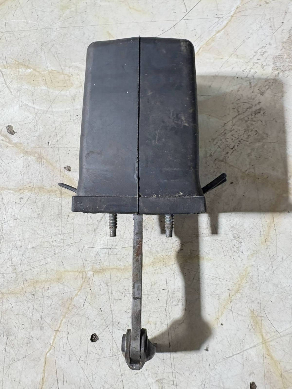 PEUGEOT 307 CC DOOR STOP CATCH OSF DRIVERS FRONT 501451A 2008