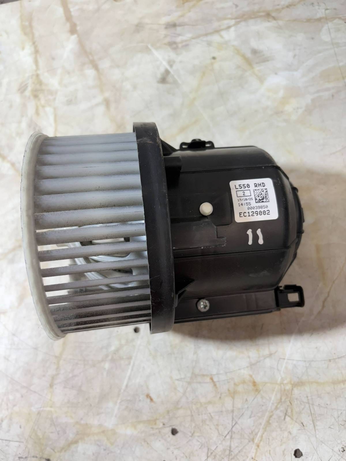 Evoque L538 12-18/Discovery Sport L550 15-19 Blower Motor 9415300/9416081 RHD