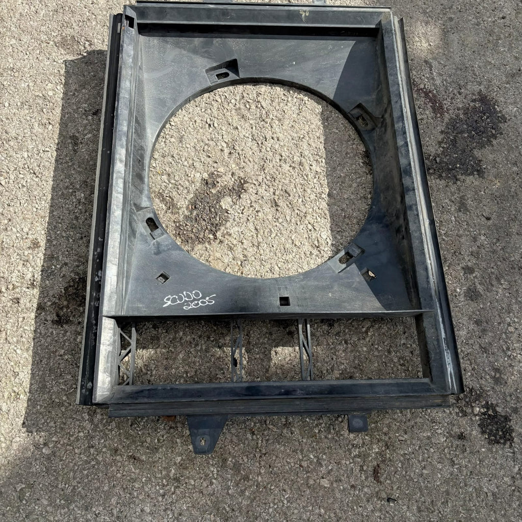 Citroen Dispatch Peugeot Expert Fiat Scudo 04-06 Radiator Fan Shroud 1496073080
