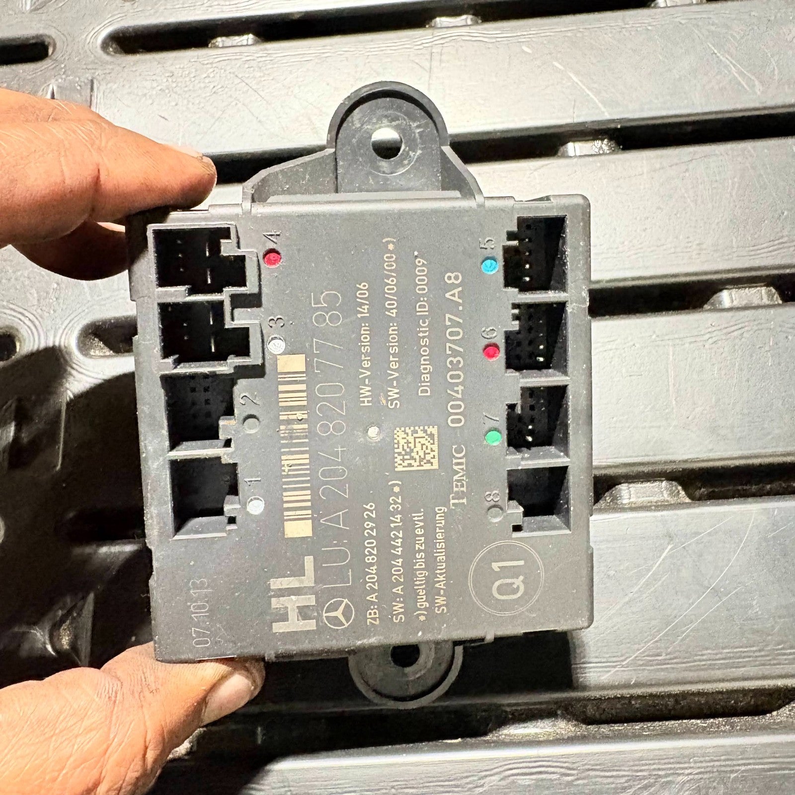 MERCEDES 2000-2010 W203 Rear Left Door N/S Control Unit Module A2048207785