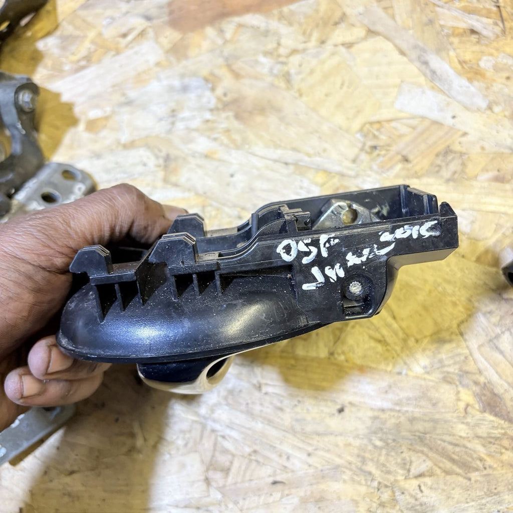 NISSAN JUKE INTERIOR DOOR HANDLE 80670BA61A 0SR