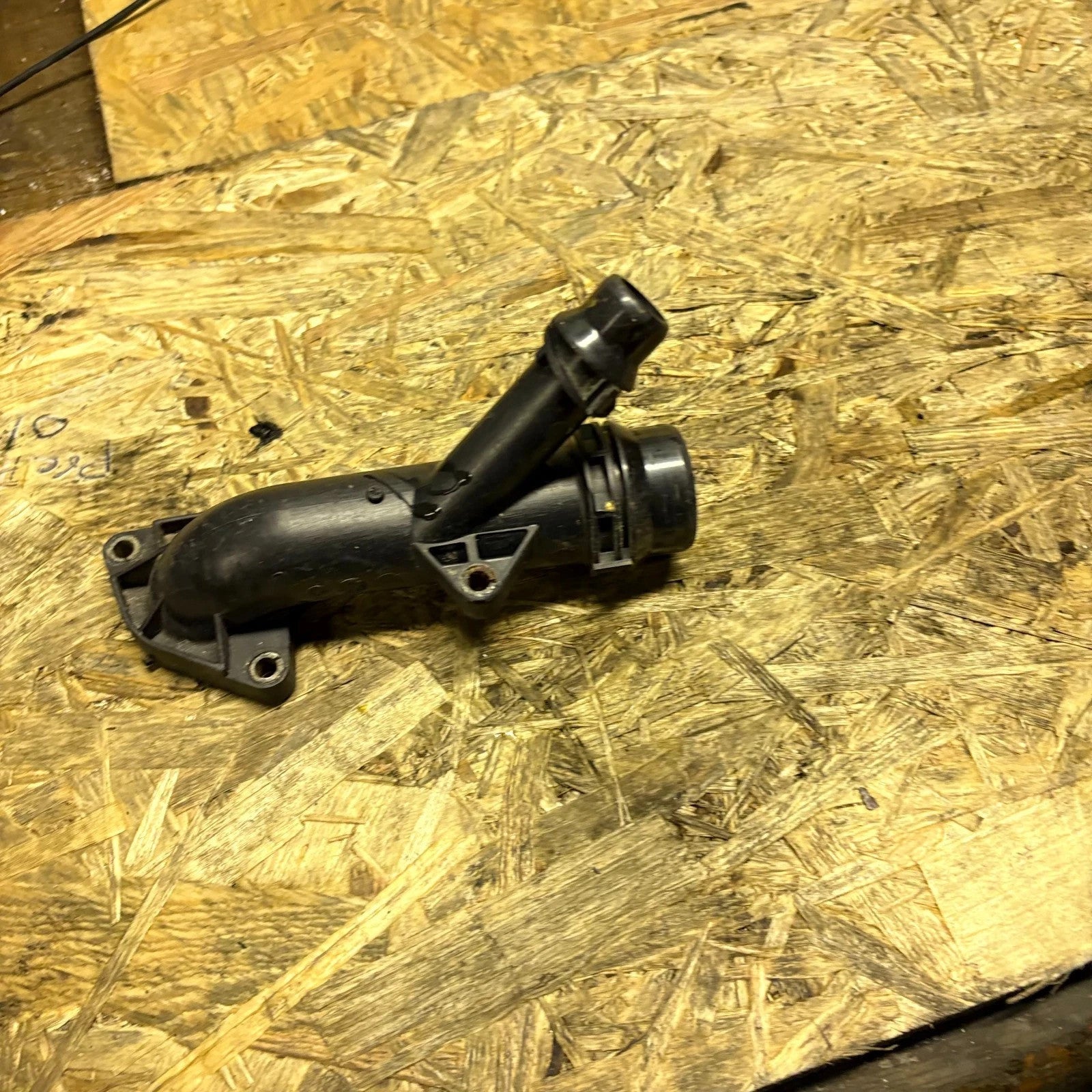 BMW E46 Coupe 2002 Engine Water Outlet Pipe