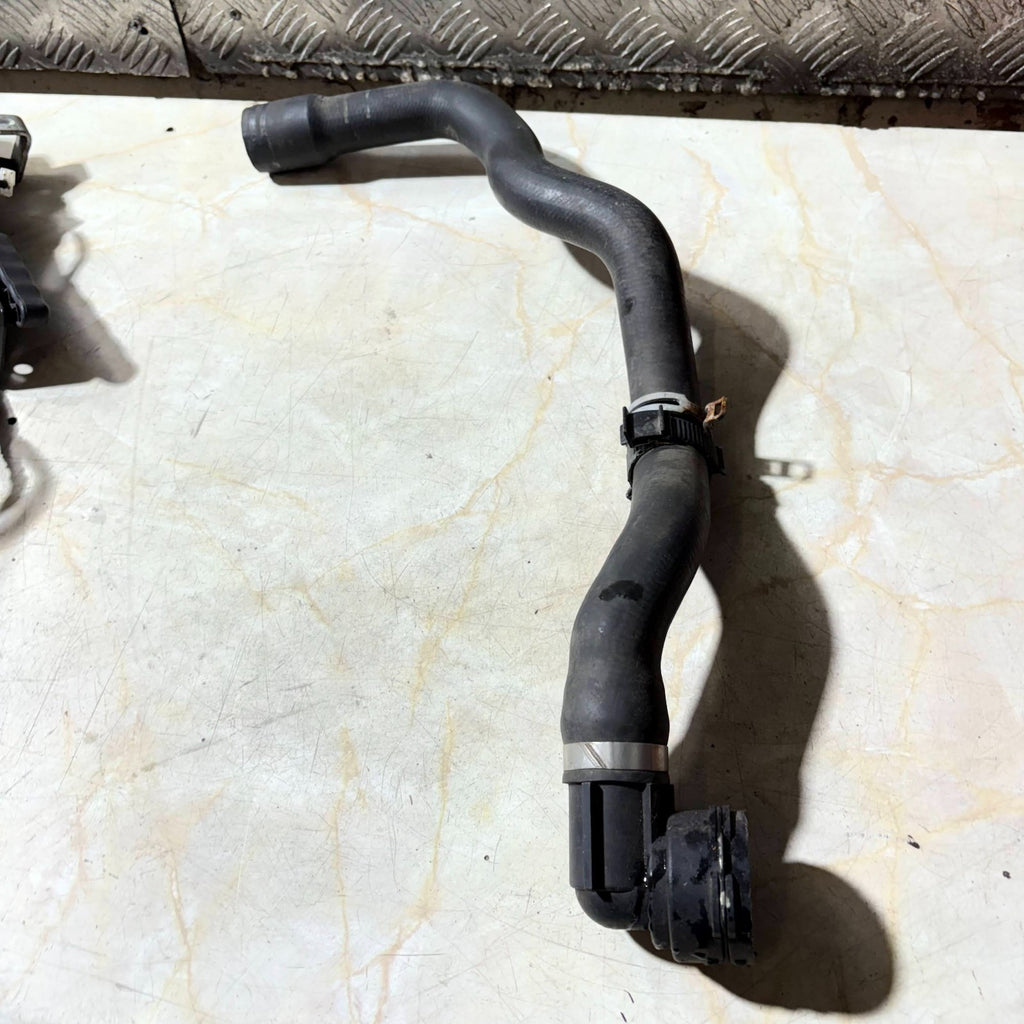 FORD KUGA WATER COOLANT PIPE HOSE FV41-8286-AC MK1 2012-2018