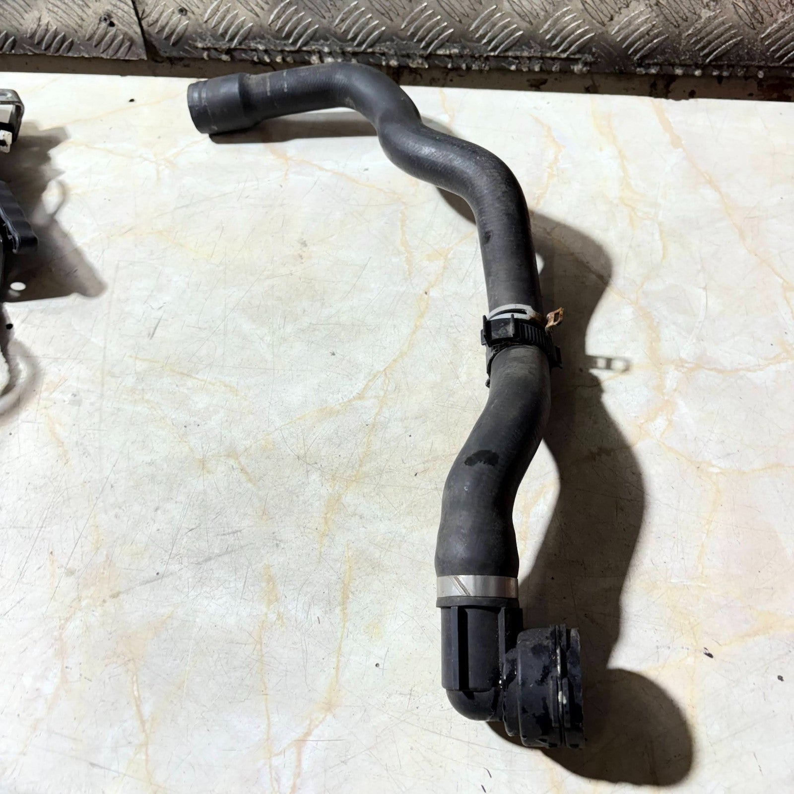 FORD KUGA WATER COOLANT PIPE HOSE FV41-8286-AC MK1 2012-2018