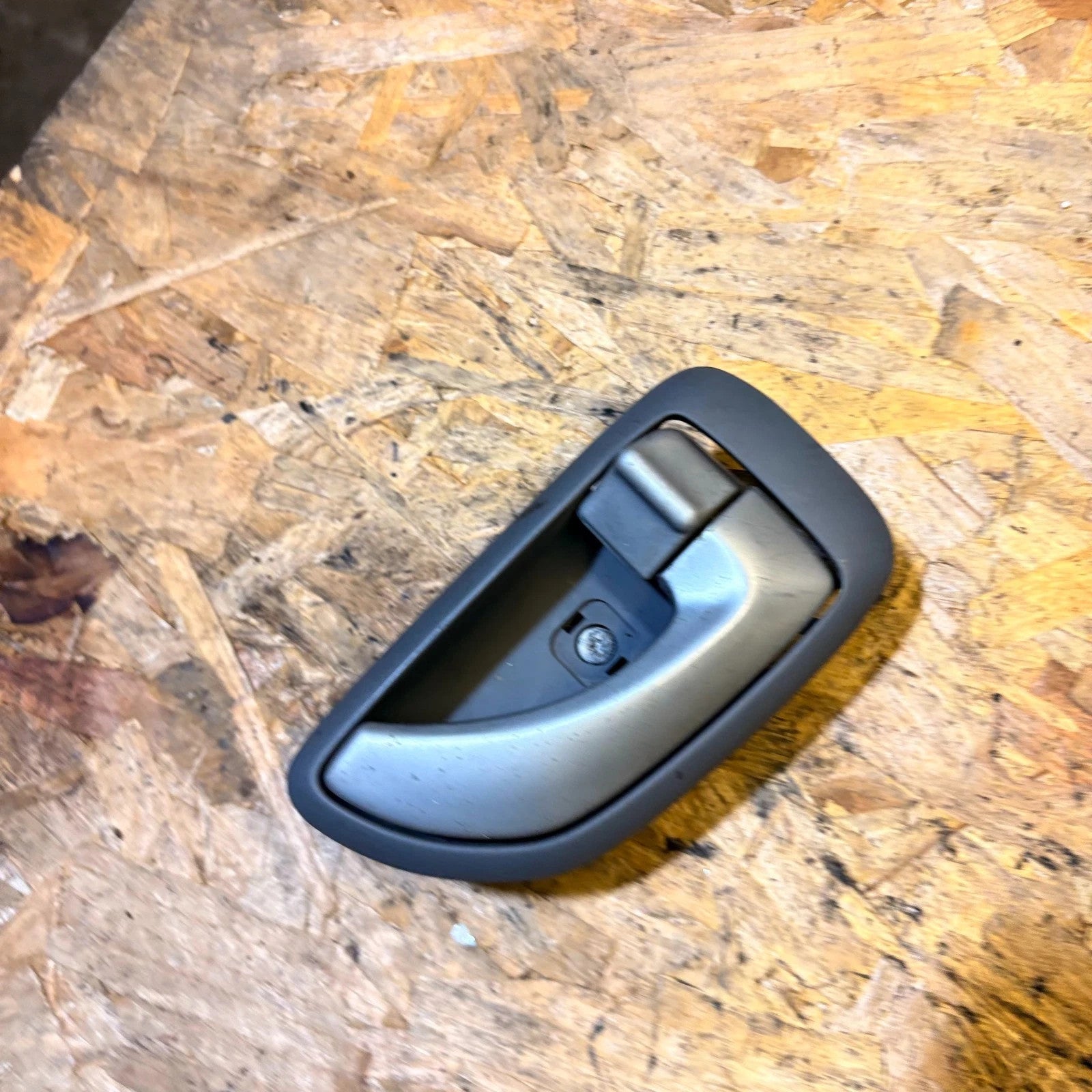 HYUNDAI TERRACAN 2004 RIGHT REAR DRIVER SIDE INNER DOOR HANDLE
