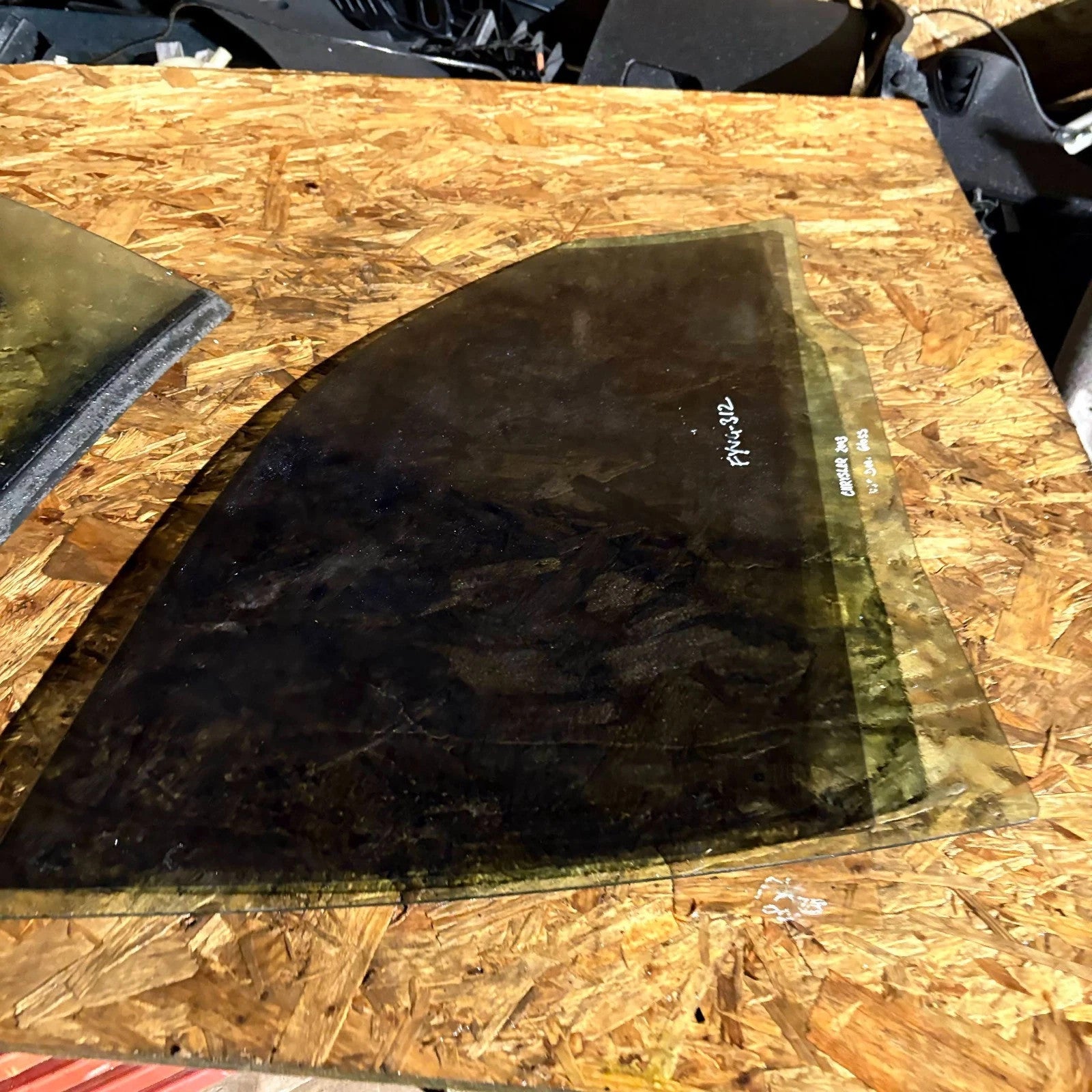 Door-Drop Glass FRONT LEFT for Chrysler PT Cruiser 2003
