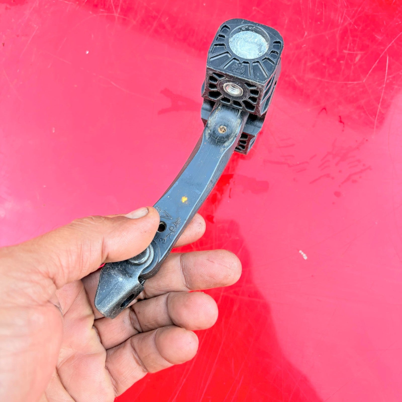 BMW 1 Series E87 116i Front Right Door Check Strap Door Stay 2006-2011
