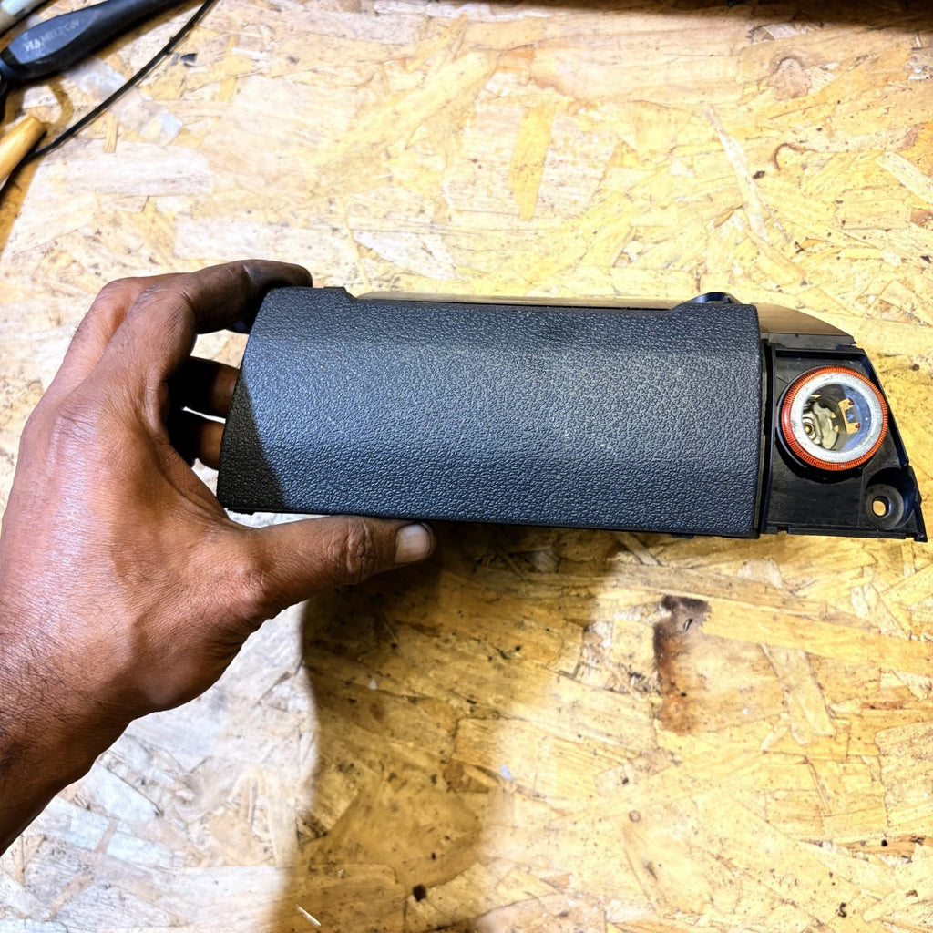 VOLKSWAGEN TOURAN Mk1 (1T) Front Storage Tray/12v Socket 1T2857961 2008