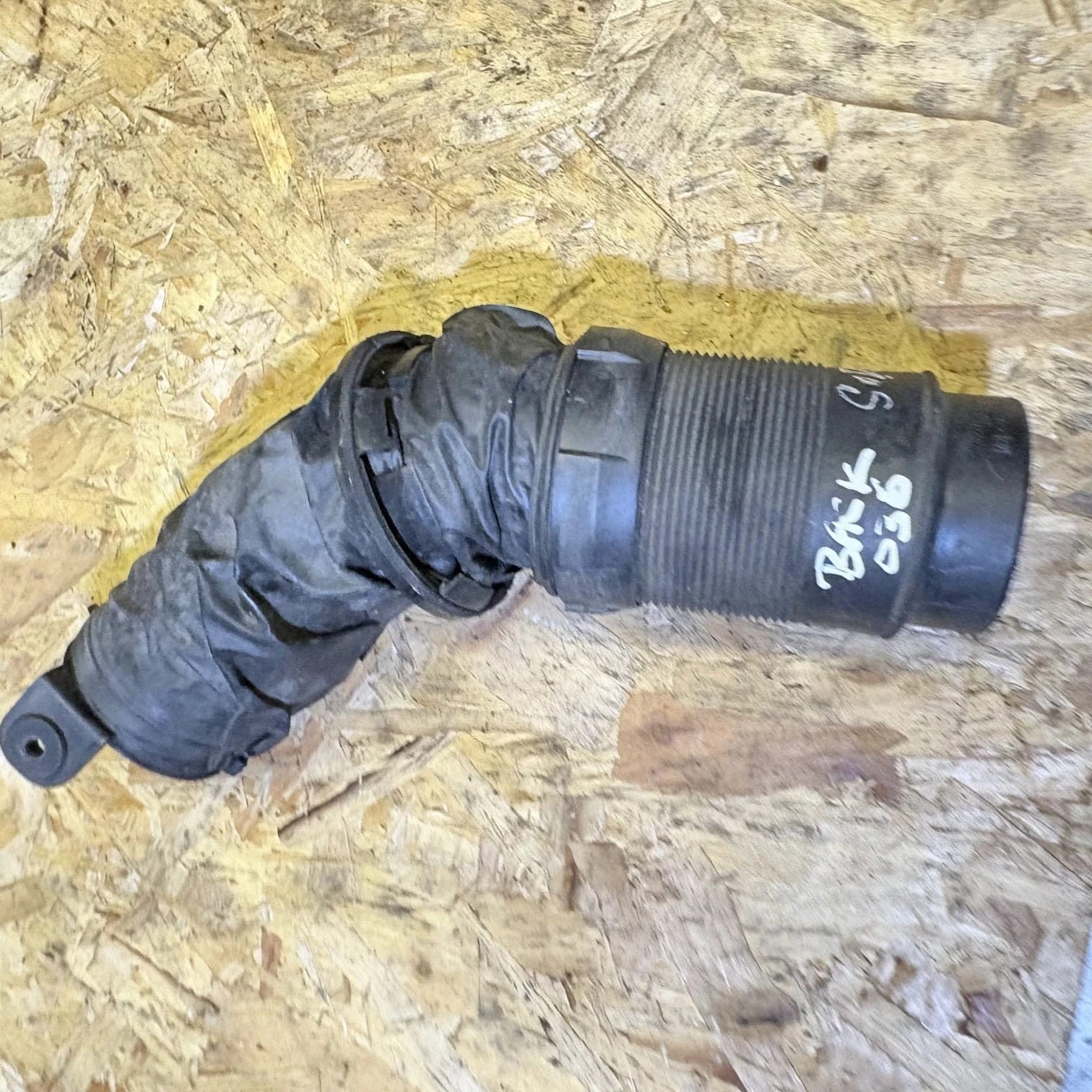 KIA SORENTO I JC Air Intake Tube 282003E600 2.5 Diesel 120kw 2008 22700263