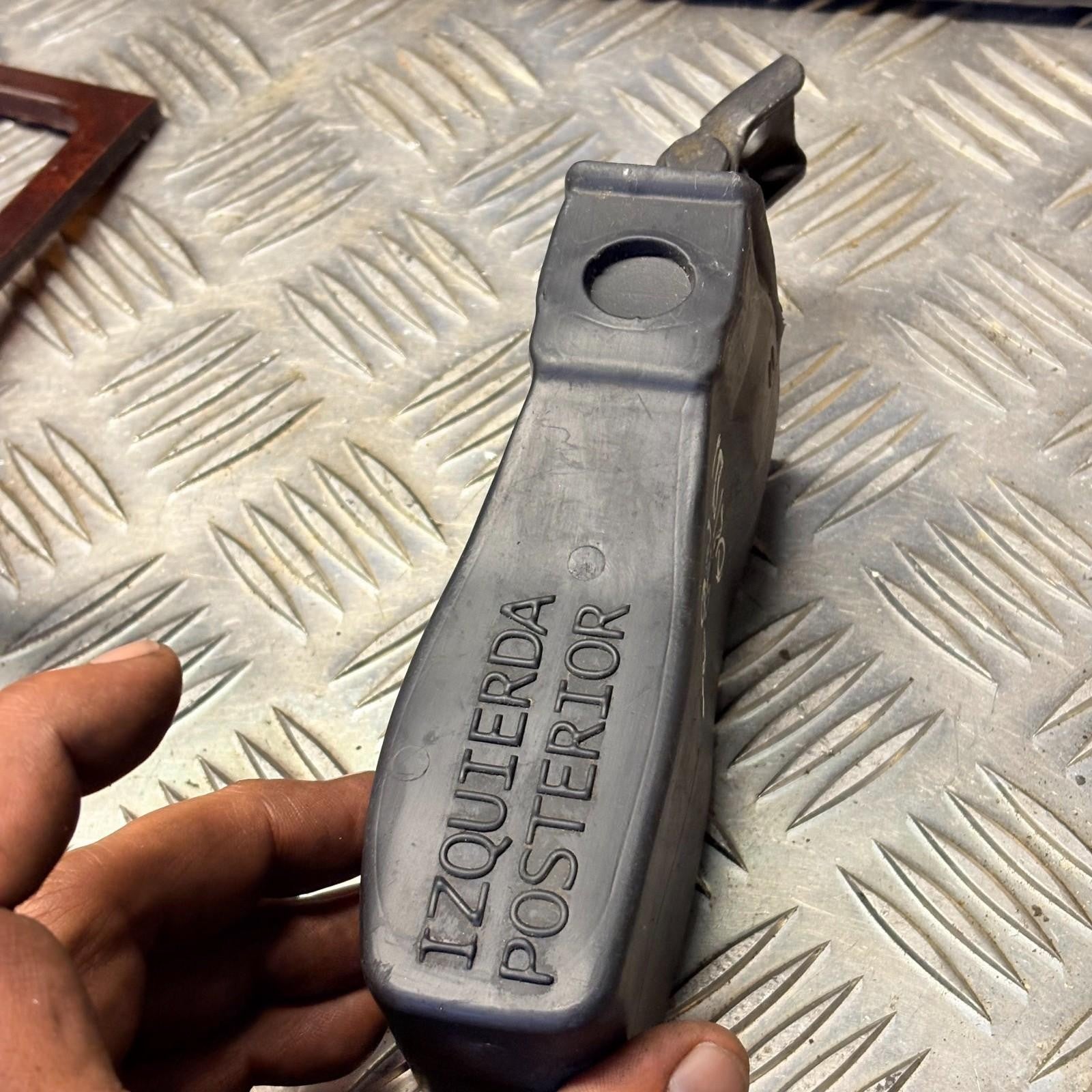 SEAT IBIZA 2010 Driver Rear Right Side DOOR CHECK STRAP