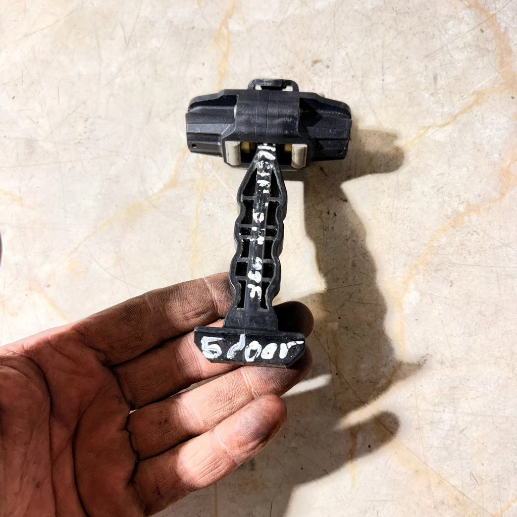 Ford Fiesta 2014 5 Door Front Right Door Check Strap Stay Limiter