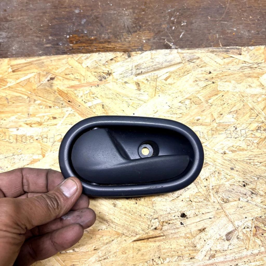 Dacia Sandero/Stepway Mk2 2012-2020 Left Interior Door Handle 8200733848