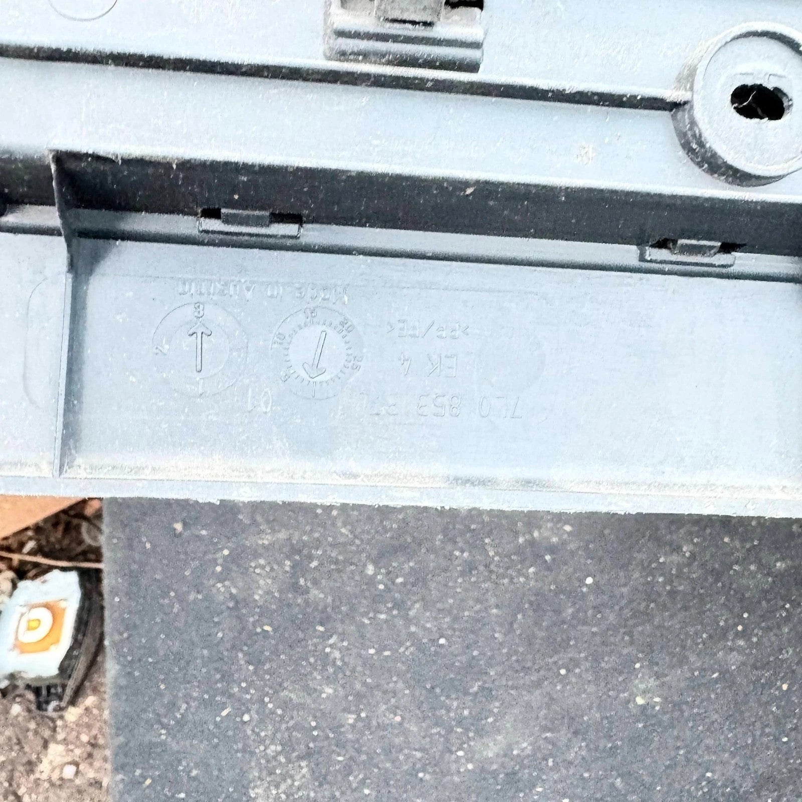 Porsche Cayenne 955 OS Right Lower Sill Trim B Pillar 7L0853370 2004