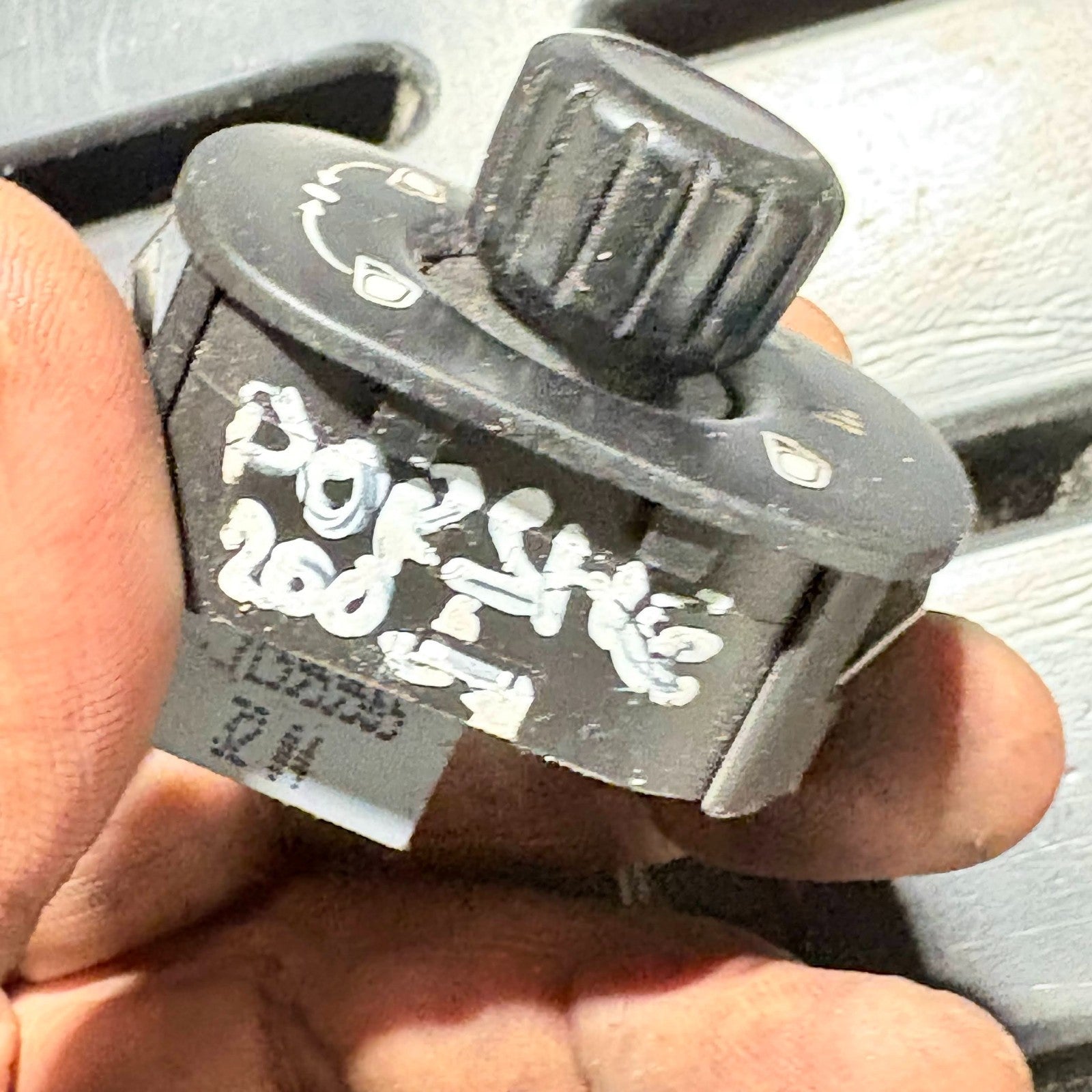 PORSCHE CAYENNE MIRROR ADJUSTMENT SWITCH 7L5959565