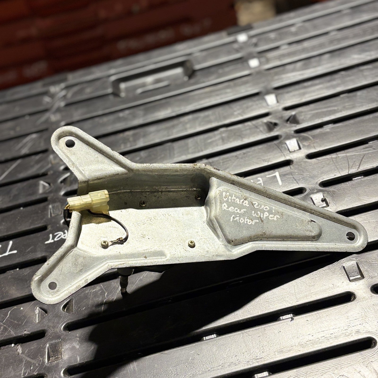 SUZUKI GRAND VITARA 2005-2014 REAR WIPER MOTOR