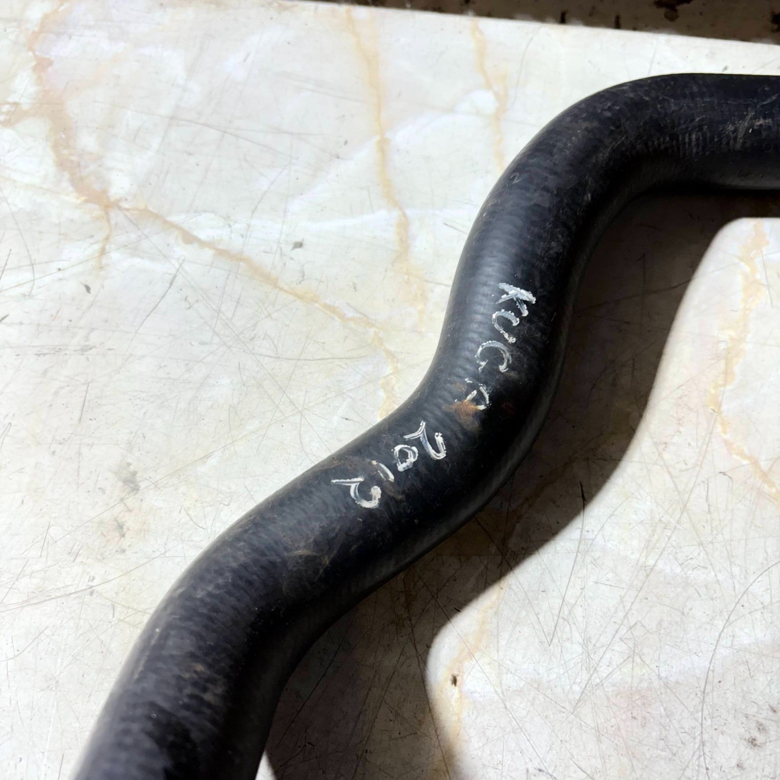 FORD KUGA WATER COOLANT PIPE HOSE FV41-8286-AC MK1 2012-2018