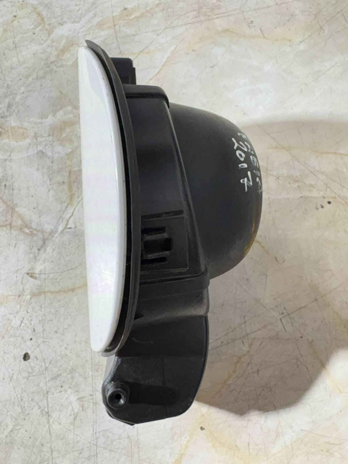 SKODA FABIA 2015 Mk3 (NJ) Fuel Filler Flap in White (F9E) 6V6809857 2017