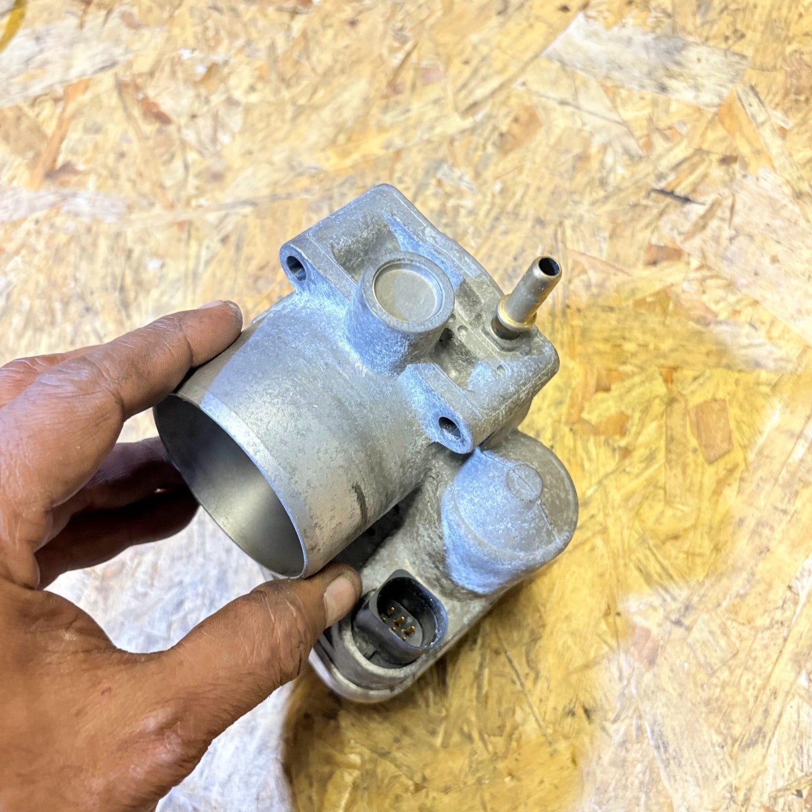 Renault Megane (2003-2006) Estate Throttle body 8200 190 230