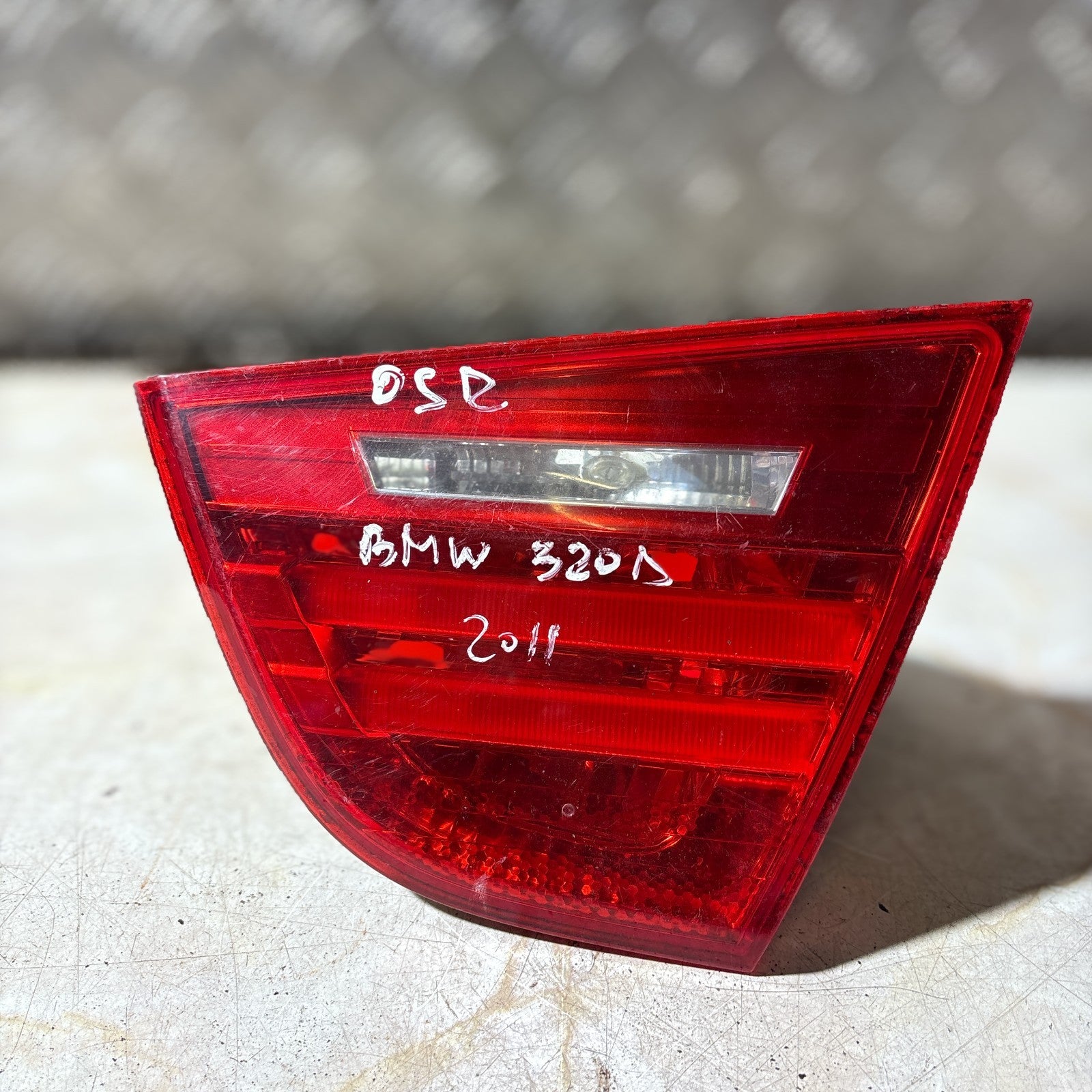 BMW 3 Series E90 LCI Saloon 2008-2011 OSR Inner Boot Lid Tail Light 63217289428