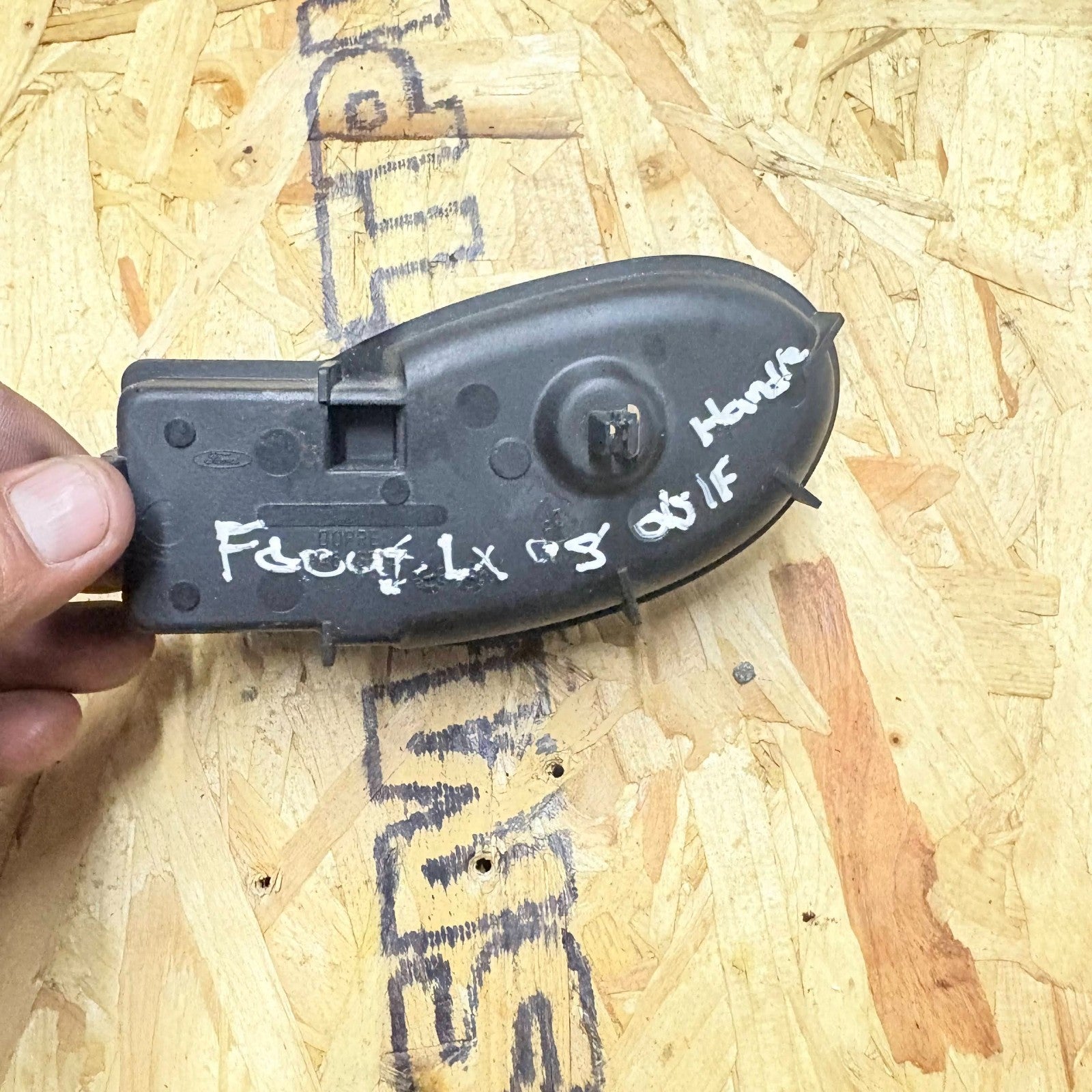 FORD FOCUS OSF DRIVER FRONT RIGHT SIDE INTERNAL DOOR HANDLE