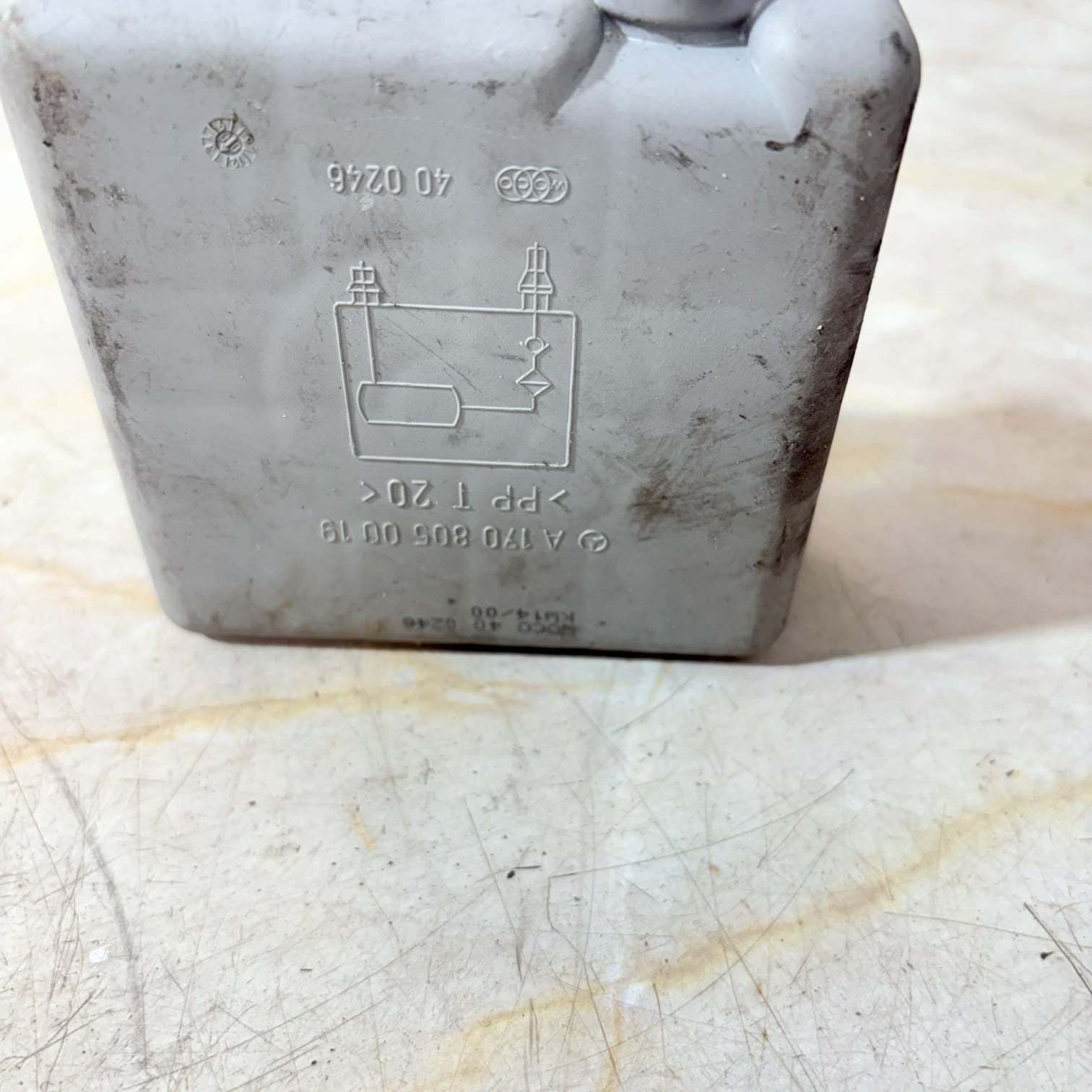 Mercedes SLK230 Komp R170 Central Lock Vacuum Reservoir A1708050019 1998-2004