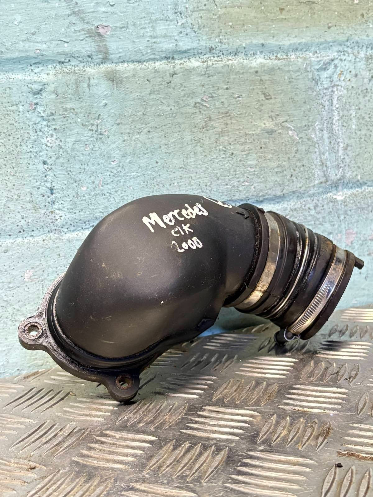 Mercedes CLK C-Class W203 2.0 Petrol Throttle Body Air Intake Pipe A1111410804