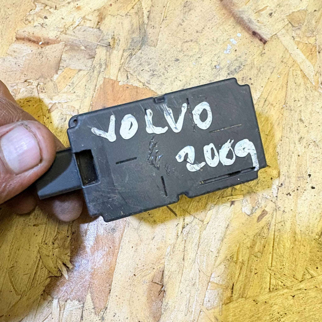 2009 Volvo Central Locking Keyless Remote Control Module 31268992