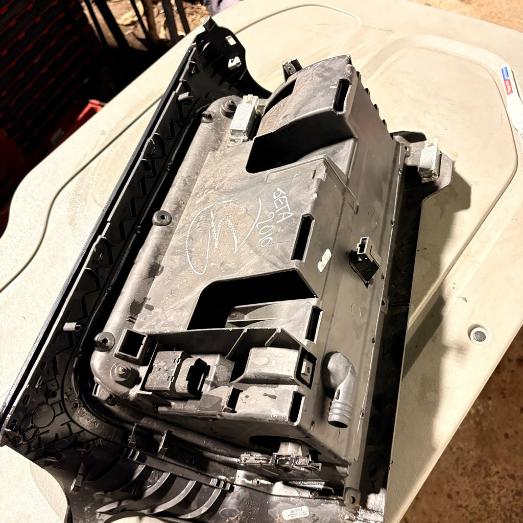 1K2857289A VW Jetta A5 2005-2010 Glove Box Assembly w/ Lock