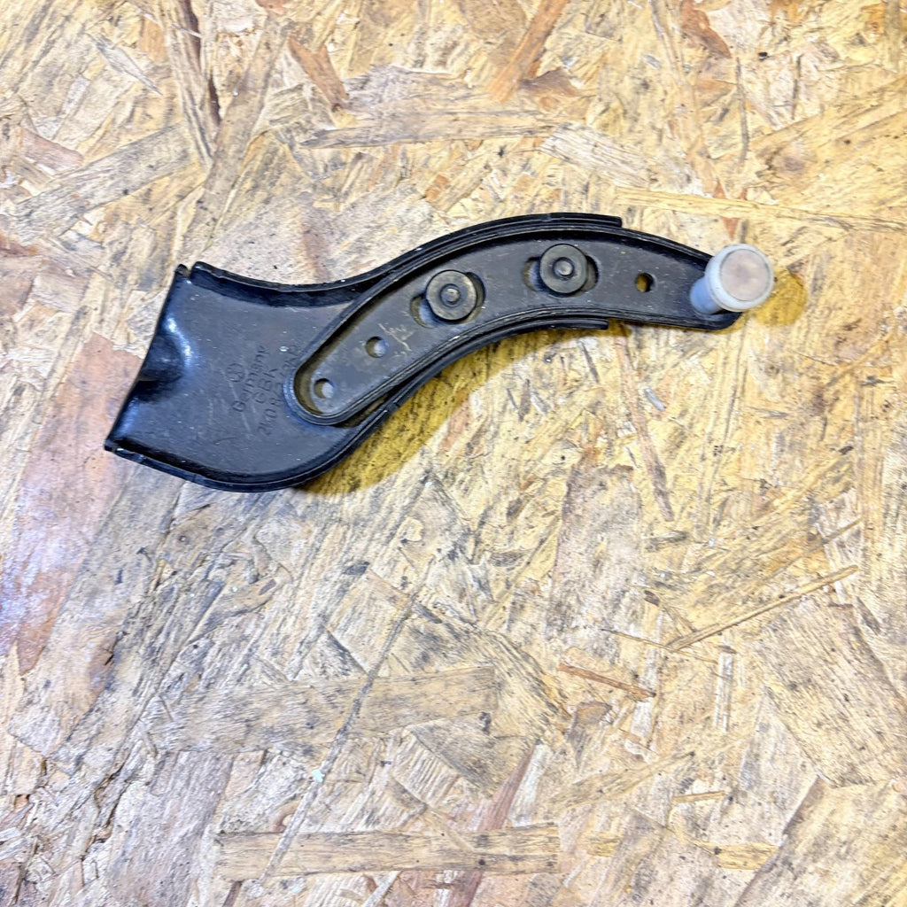 VW CADDY 2014 Left Rear Sliding Door Middle Hinge 2K0843425B