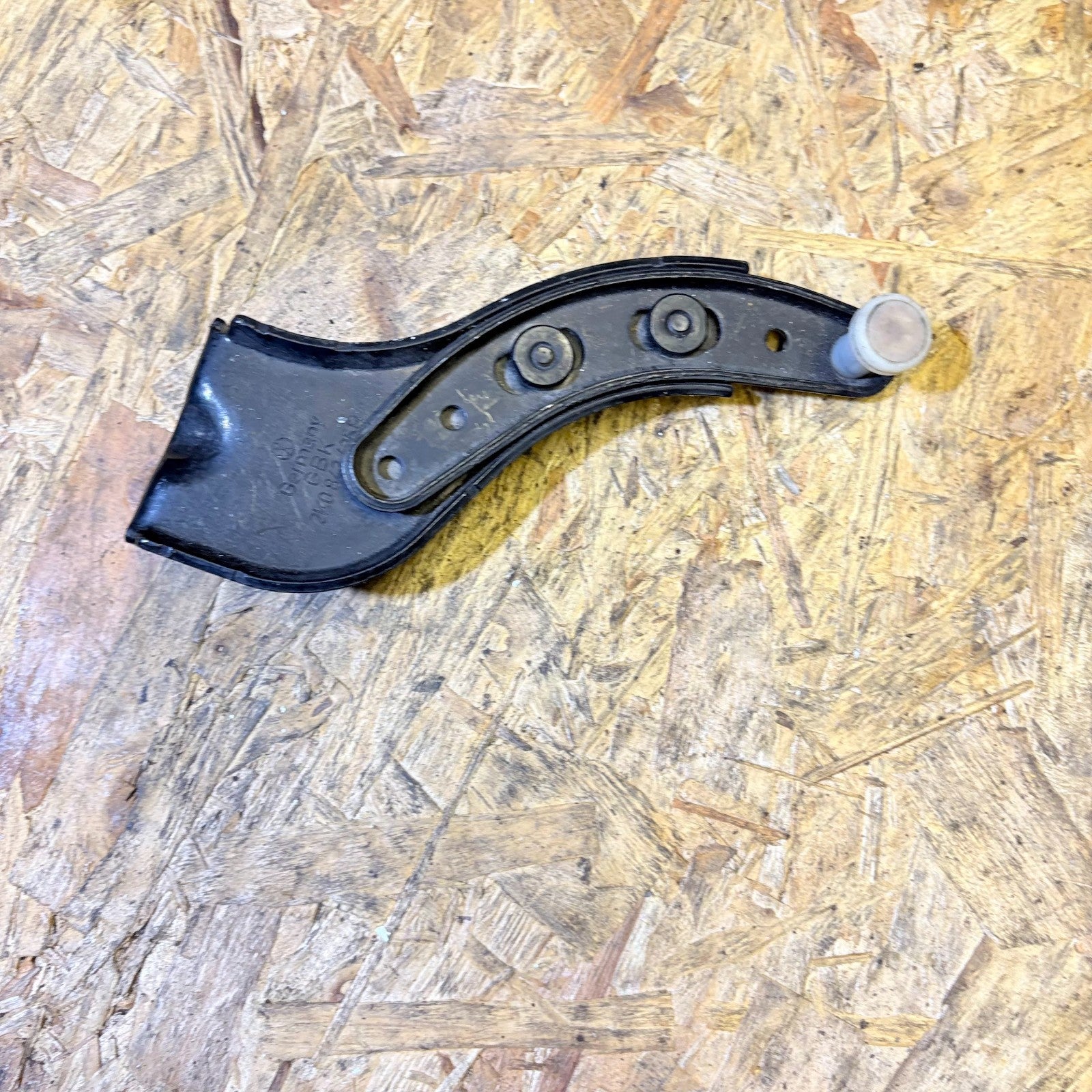 VW CADDY 2014 Left Rear Sliding Door Middle Hinge 2K0843425B