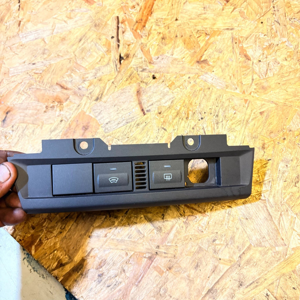 2004-2011 FORD FOCUS FRONT AND REAR HEATED WINDOW SWITCH 4M51-13D734-DB