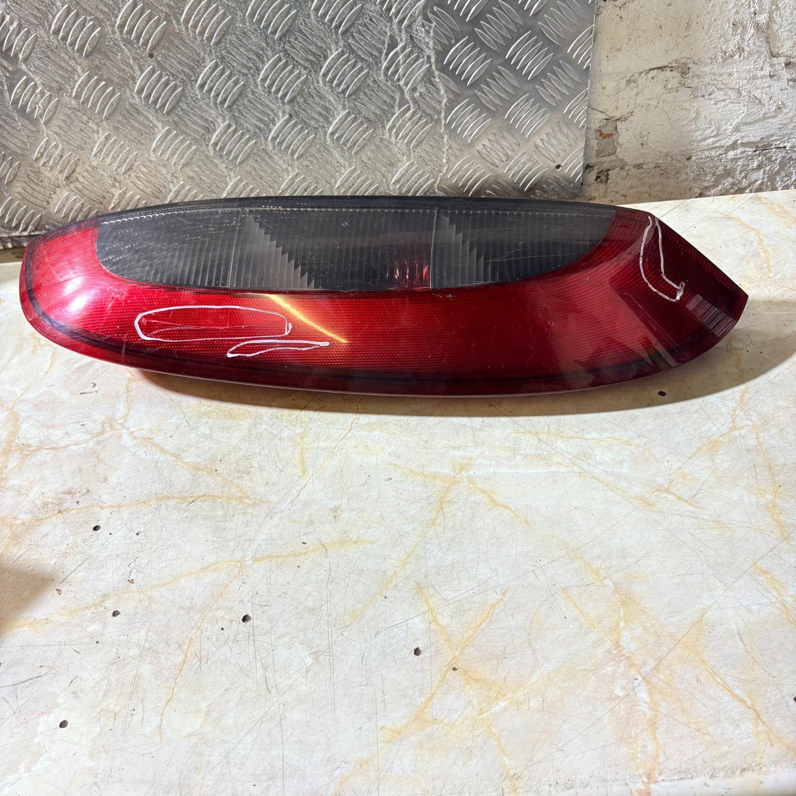 Vauxhall Corsa C 2000-2006 Right Rear Tail Light Lamp 3/5 Door 09114337