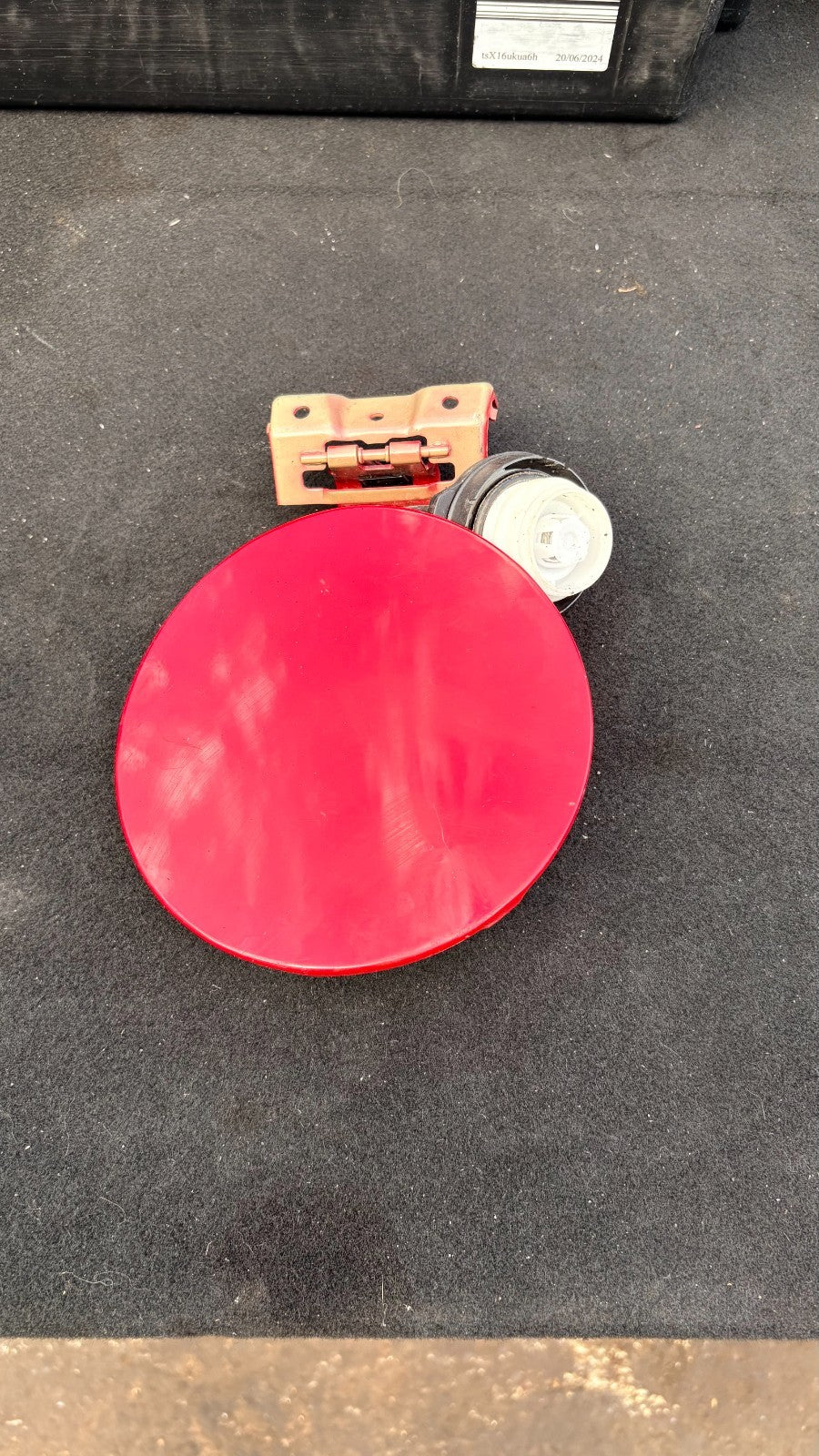 Honda HR-V 2016 Fuel Filler Flap Door Lid Cover Milano Red R81 5 Door