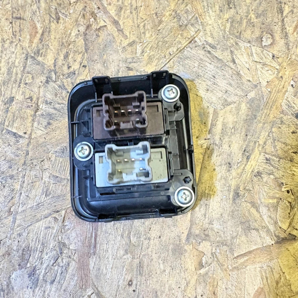 Nissan Juke F15 Heated Seat Switch Set HI/LO Centre Console Panel 2011-2017