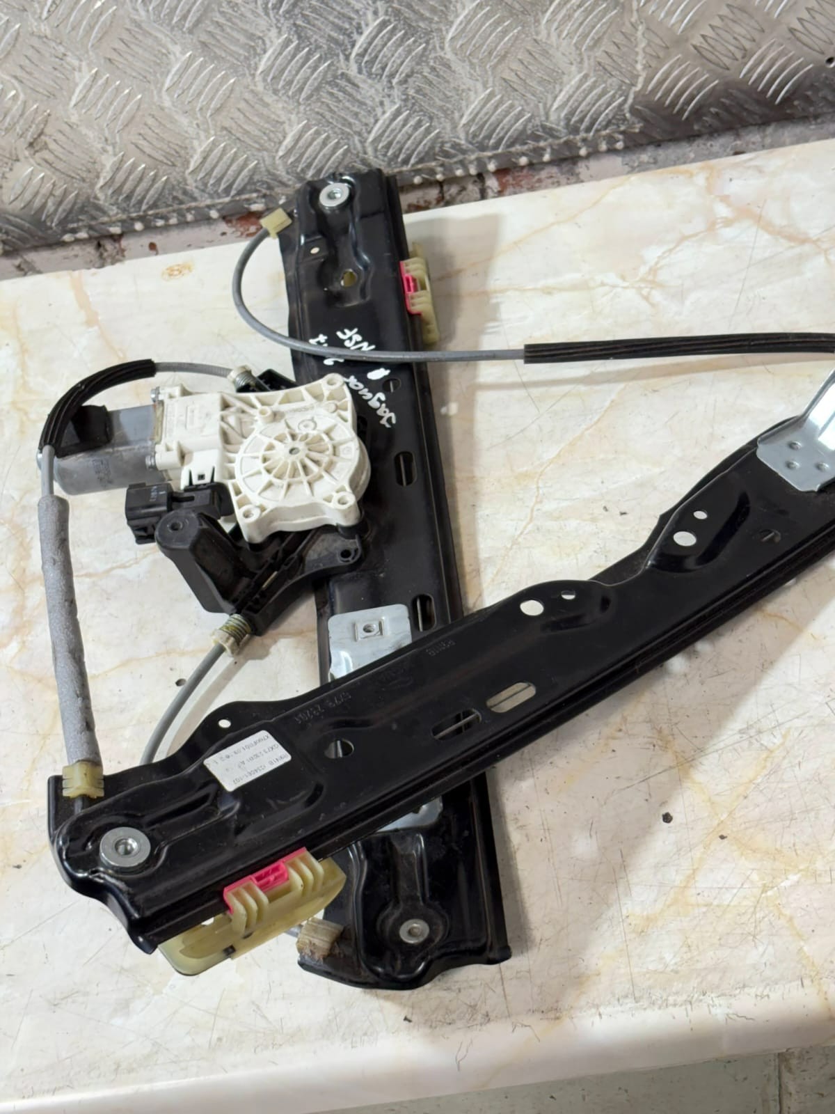 Land Rover Range Rover Evoque Left Passenger Rear Elec Window Regulator 2018-19A